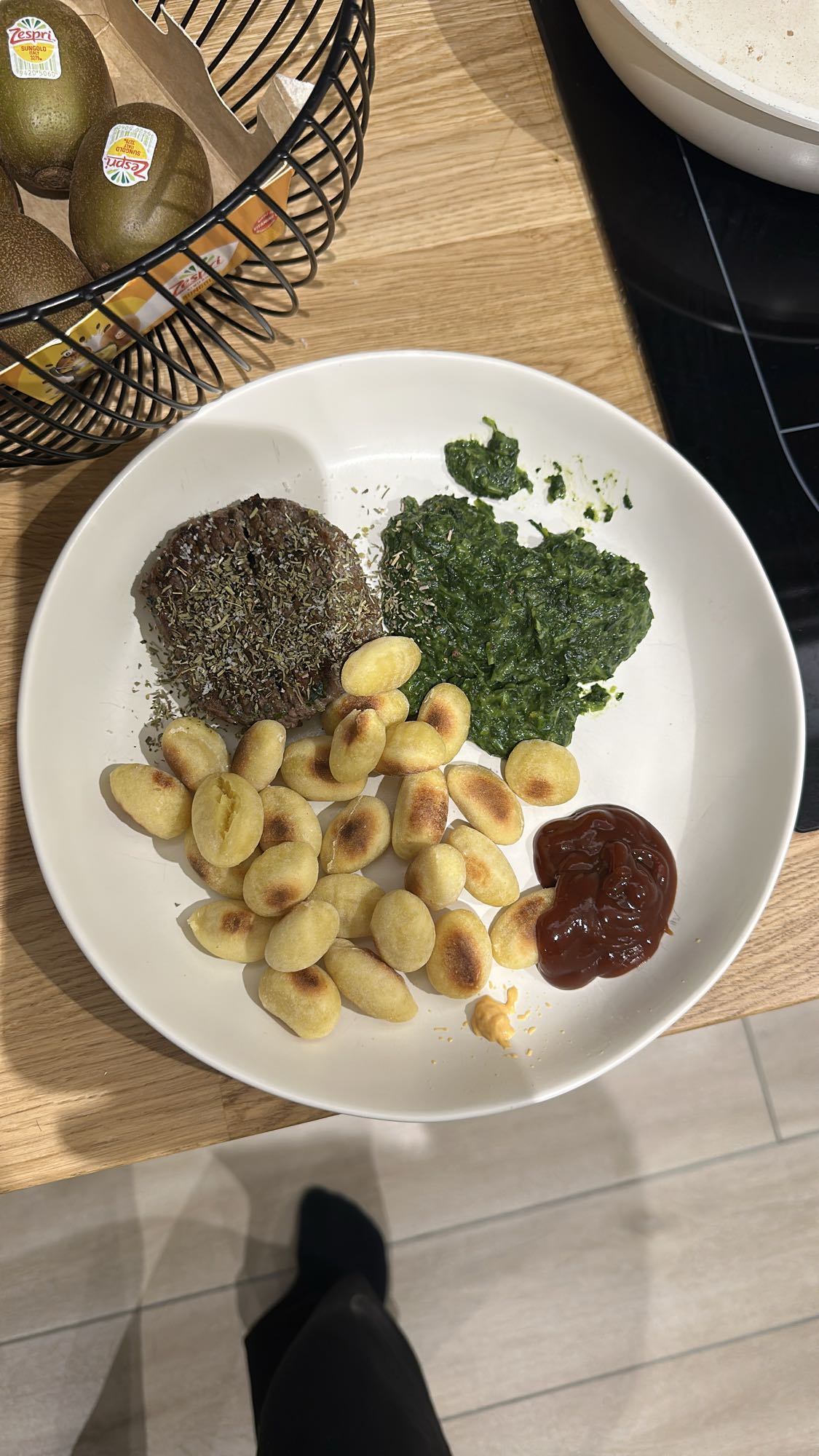 Gnocchis, steak, épinards