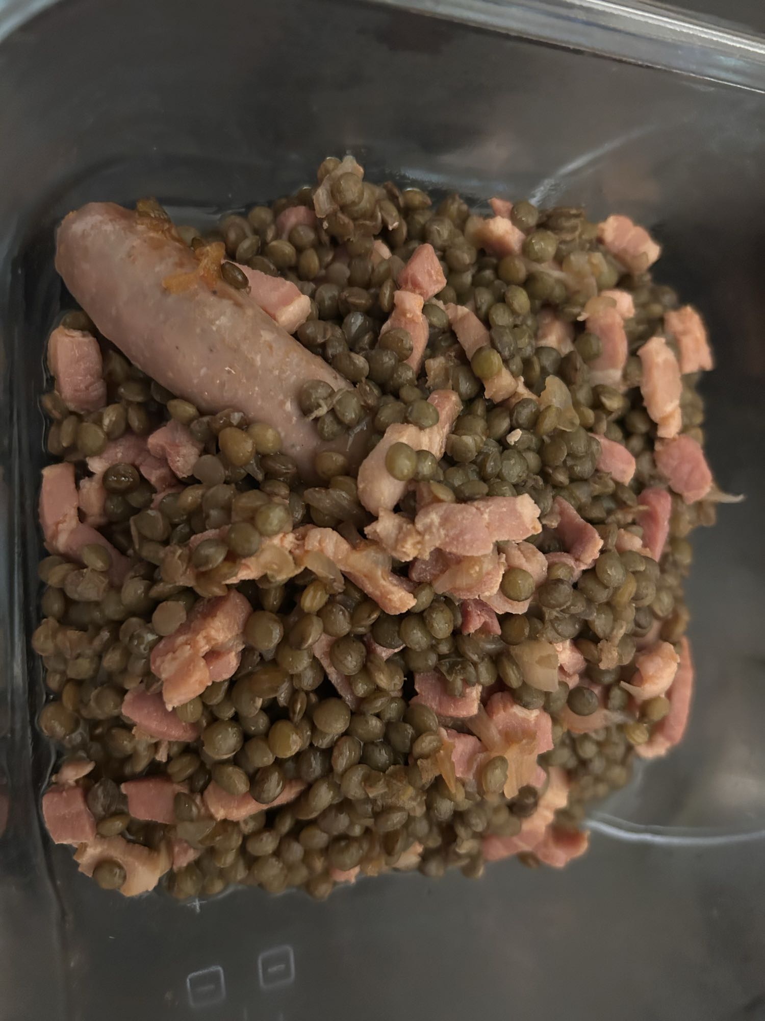 Lentilles saucisse et lardons