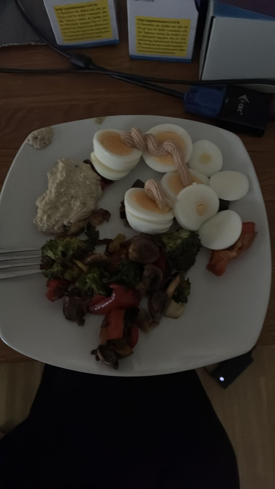 Ägg och grönsaker tallrik