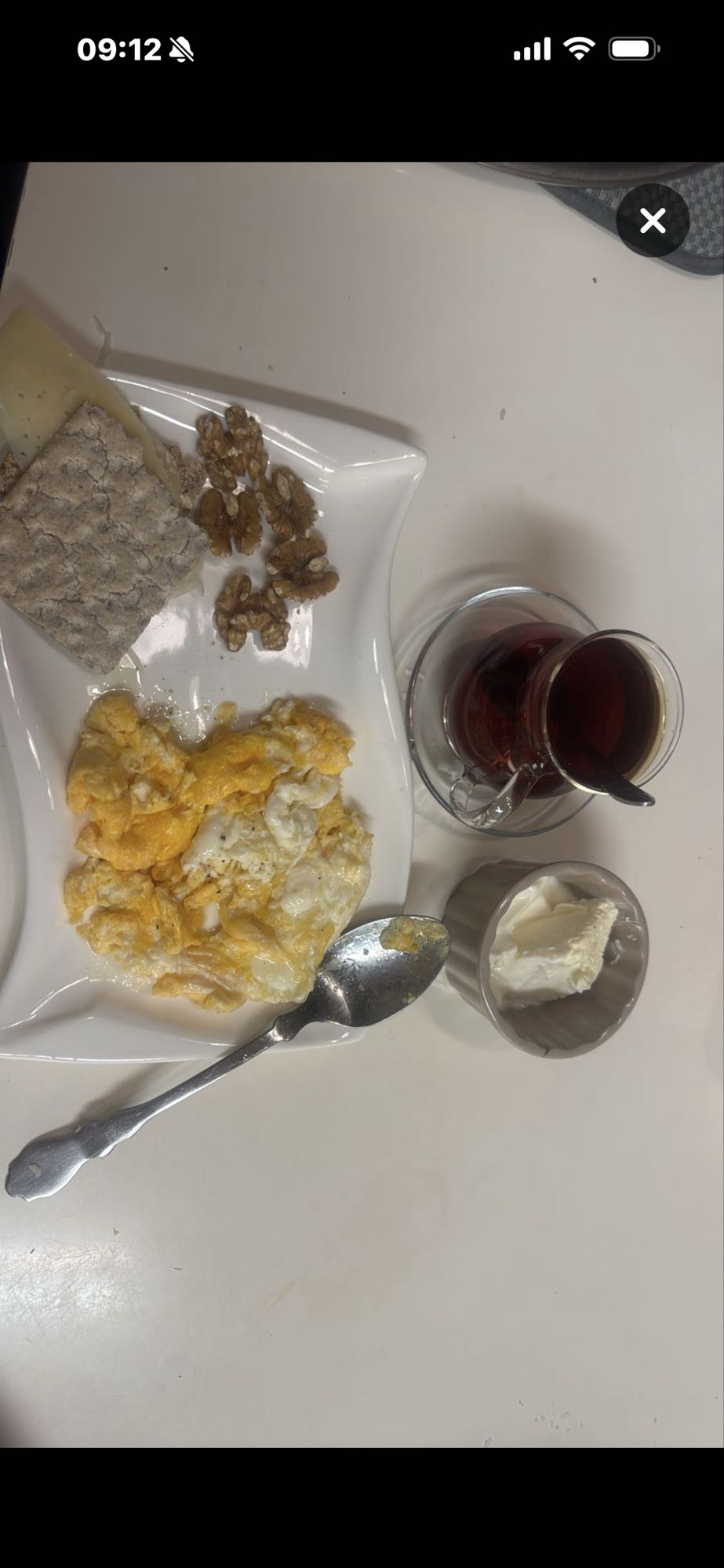 Frukosttallrik med ägg