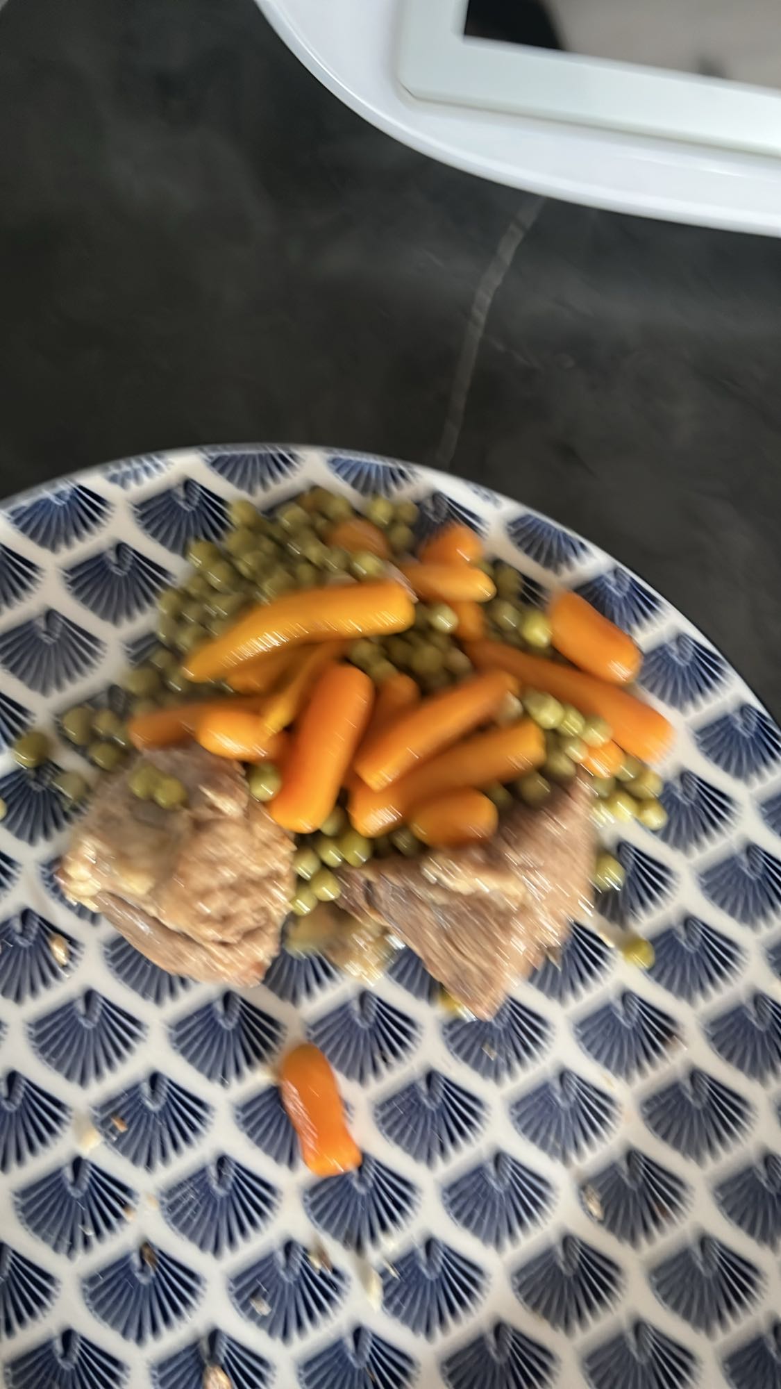 Boeuf, carottes, petits pois