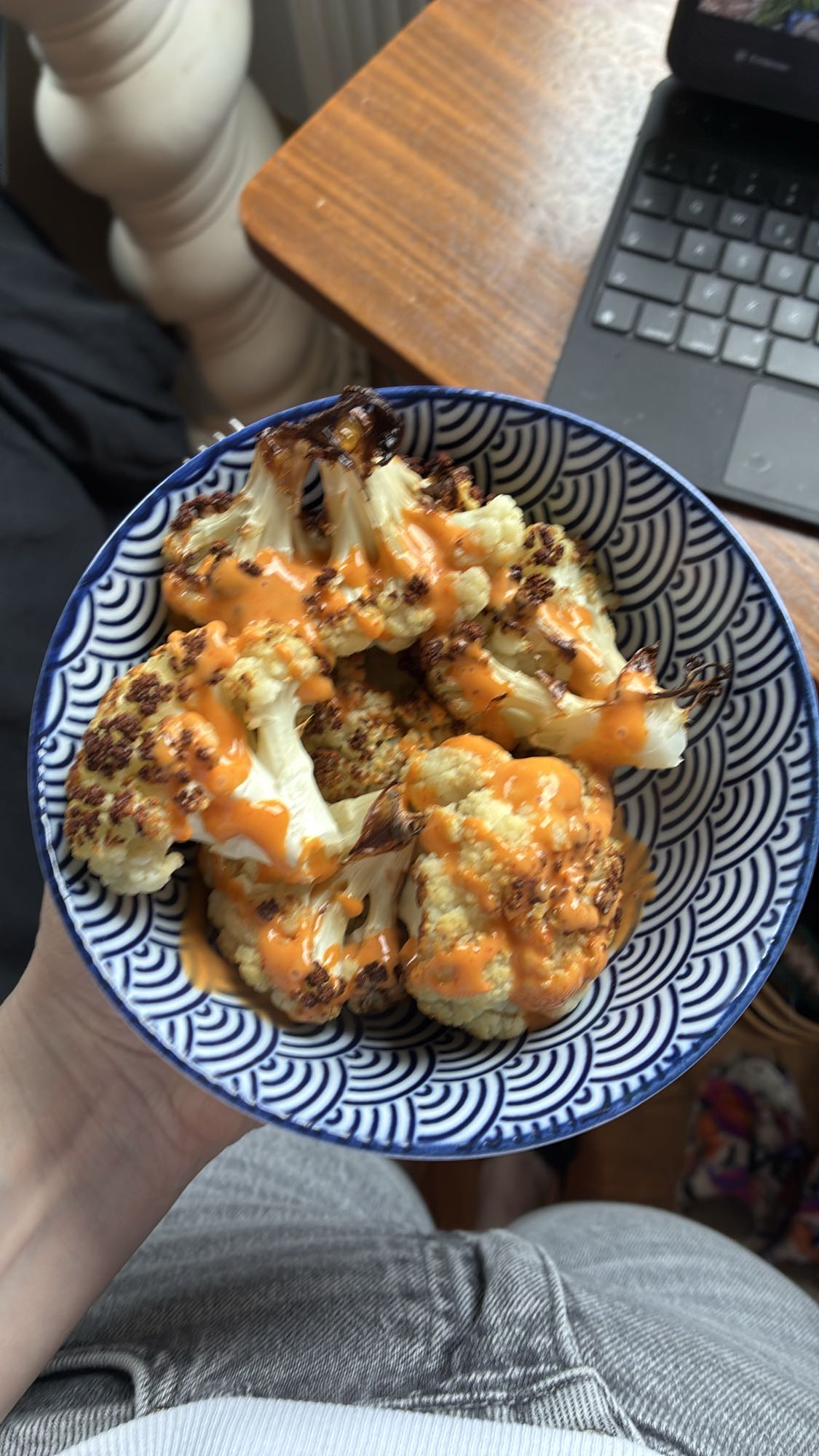 Geroosterde bloemkool met saus