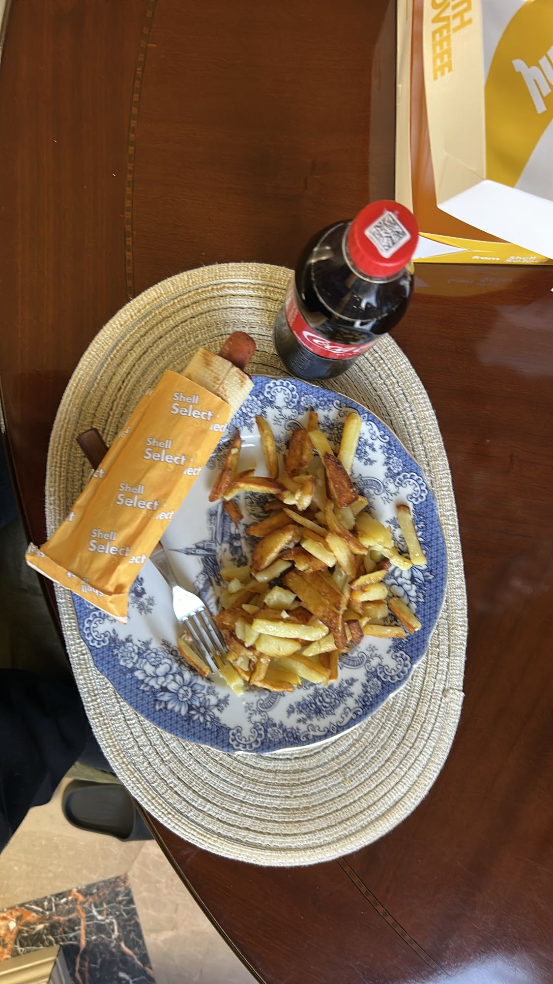 Хот-дог, картофель, кола