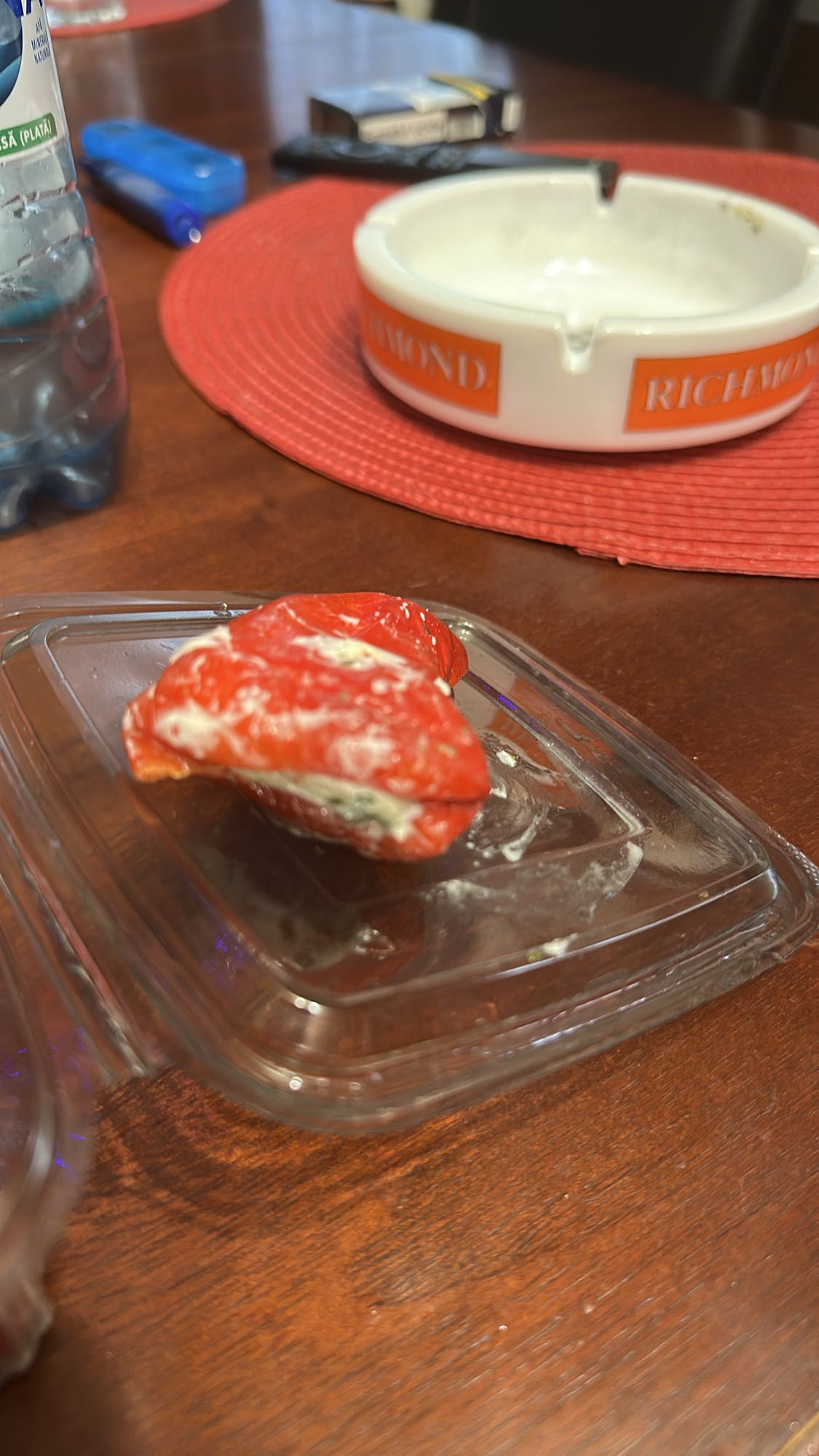 Ardei umpluți cu brânză