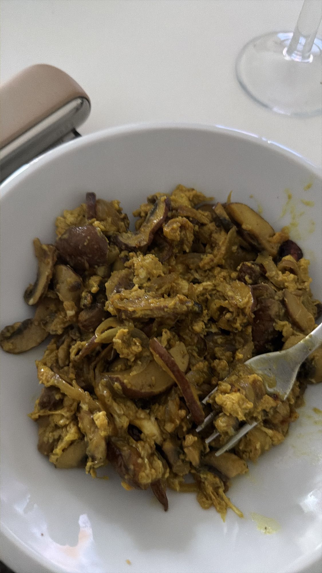 Eierschwammerl mit Pilzen