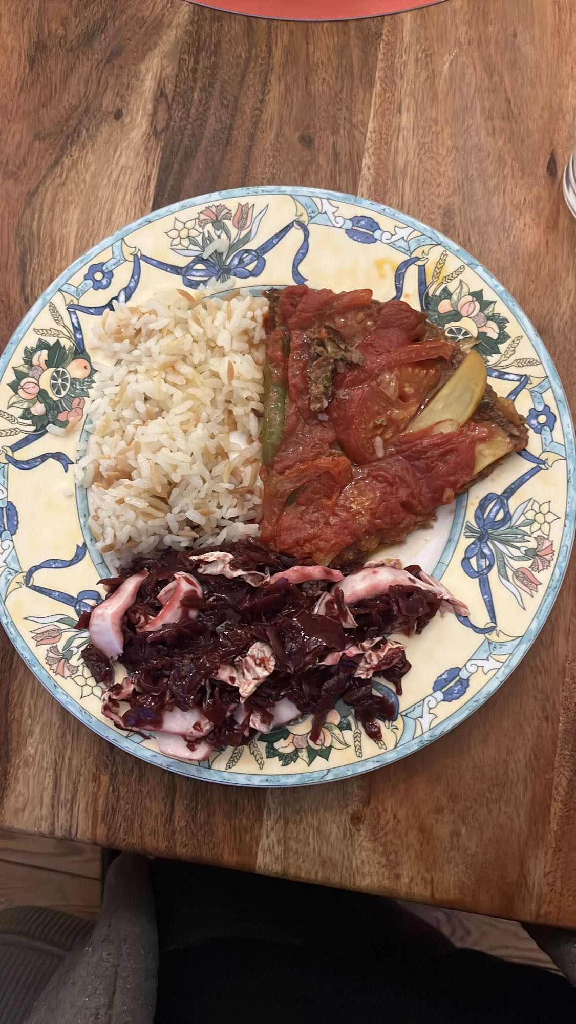 Gemüse mit Reis & Salat