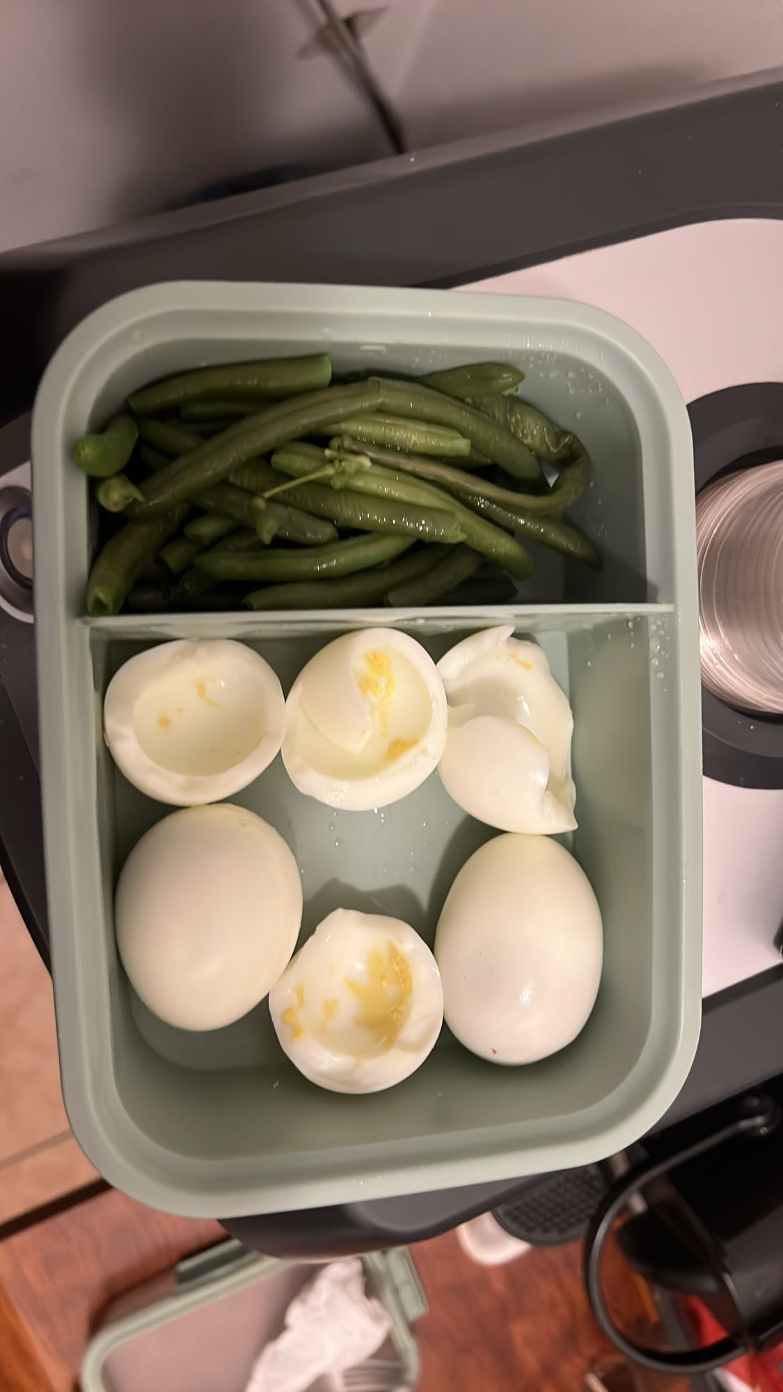 Yumurta ve Fasulye Kutusu