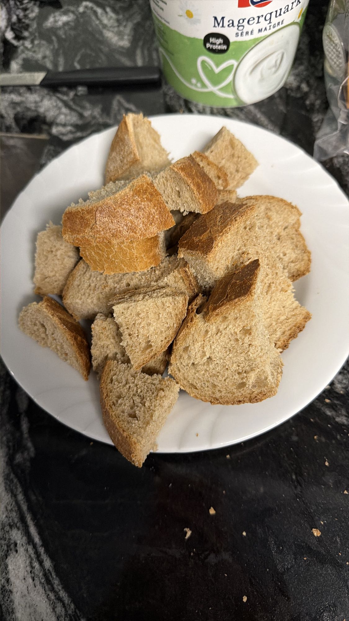 Vollkornbrotstücke
