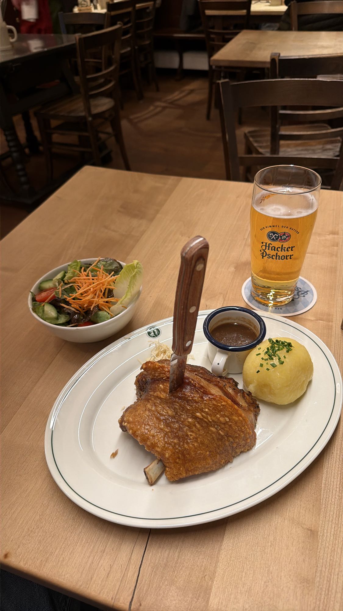 Schweinebraten mit Knödel