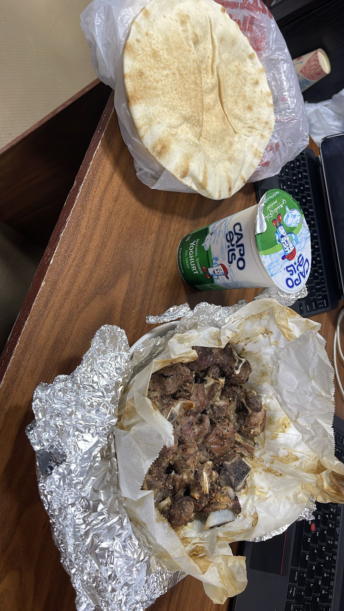 Lamb with pita and yogurt