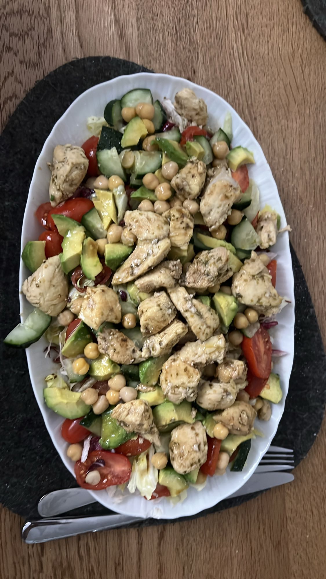 Kip salade met kikkererwten