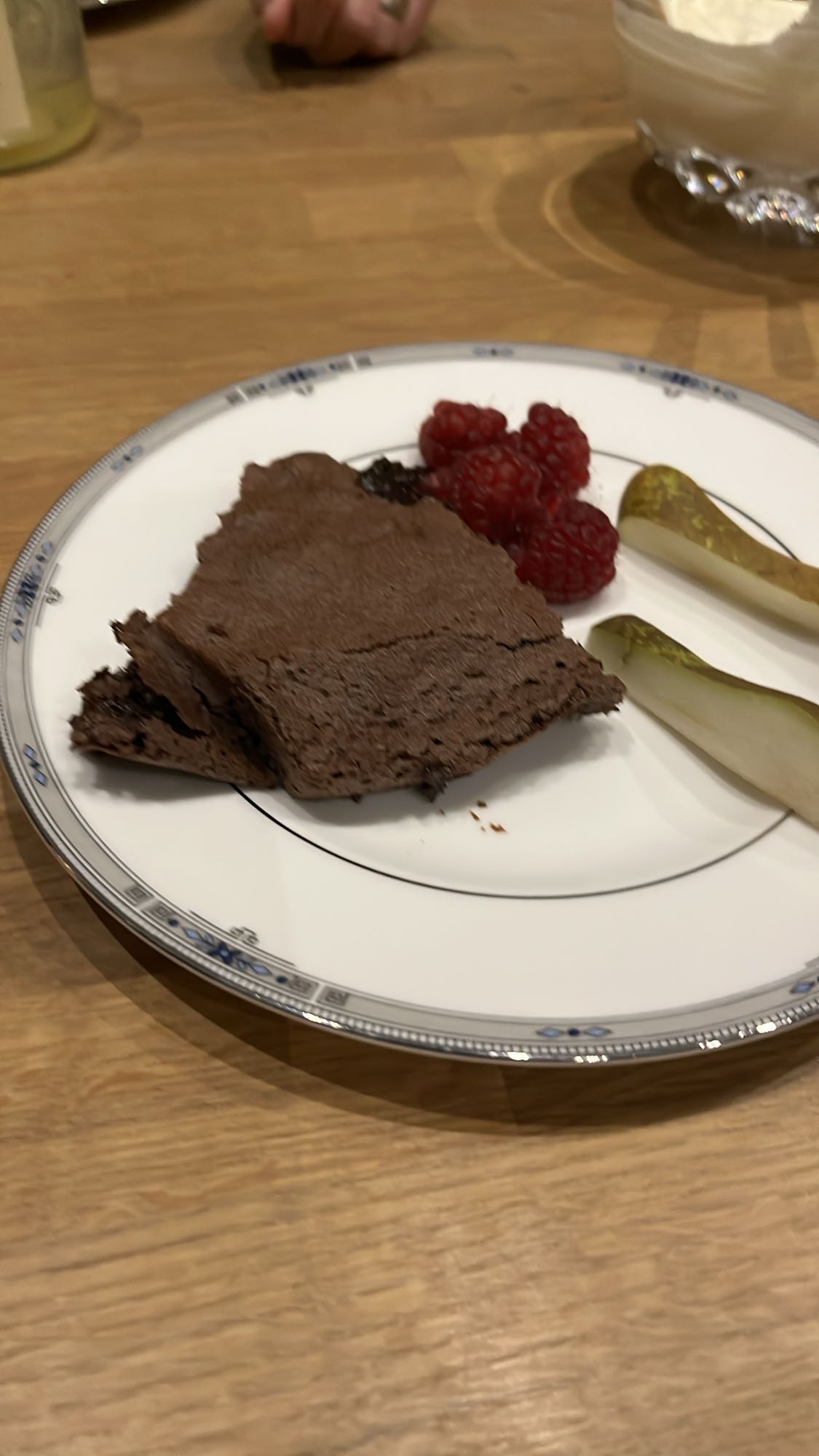 Chokladkaka med bär