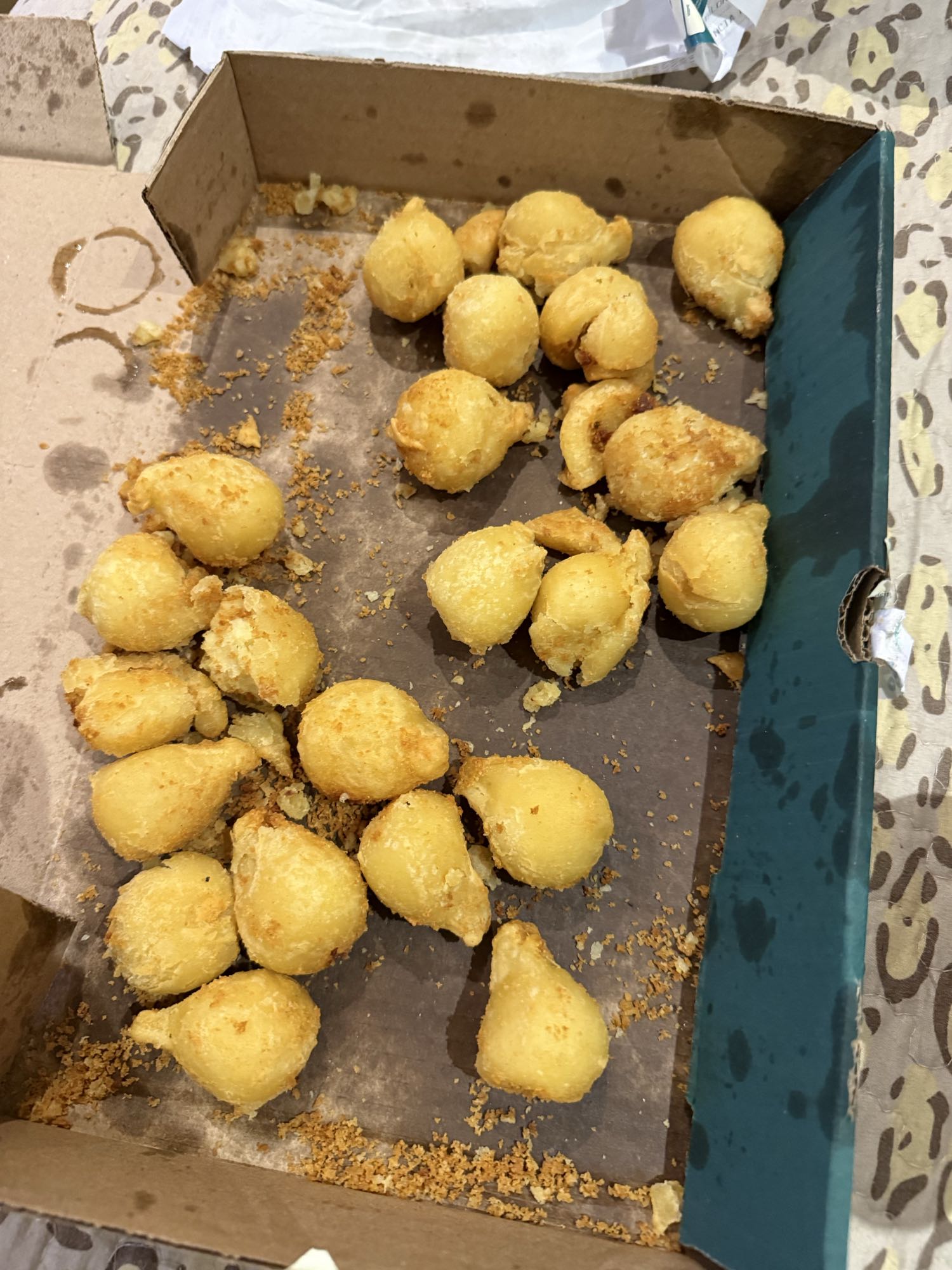 Bolinho de queijo frito