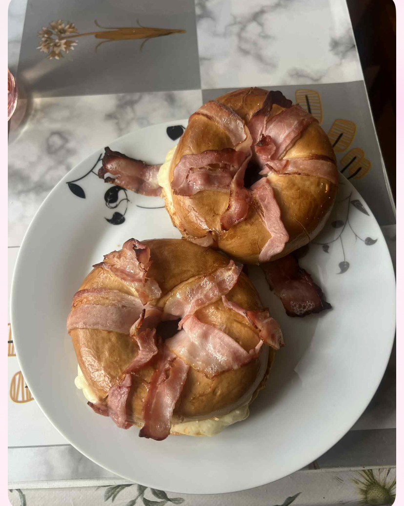 Bajgle z bekonem i serem