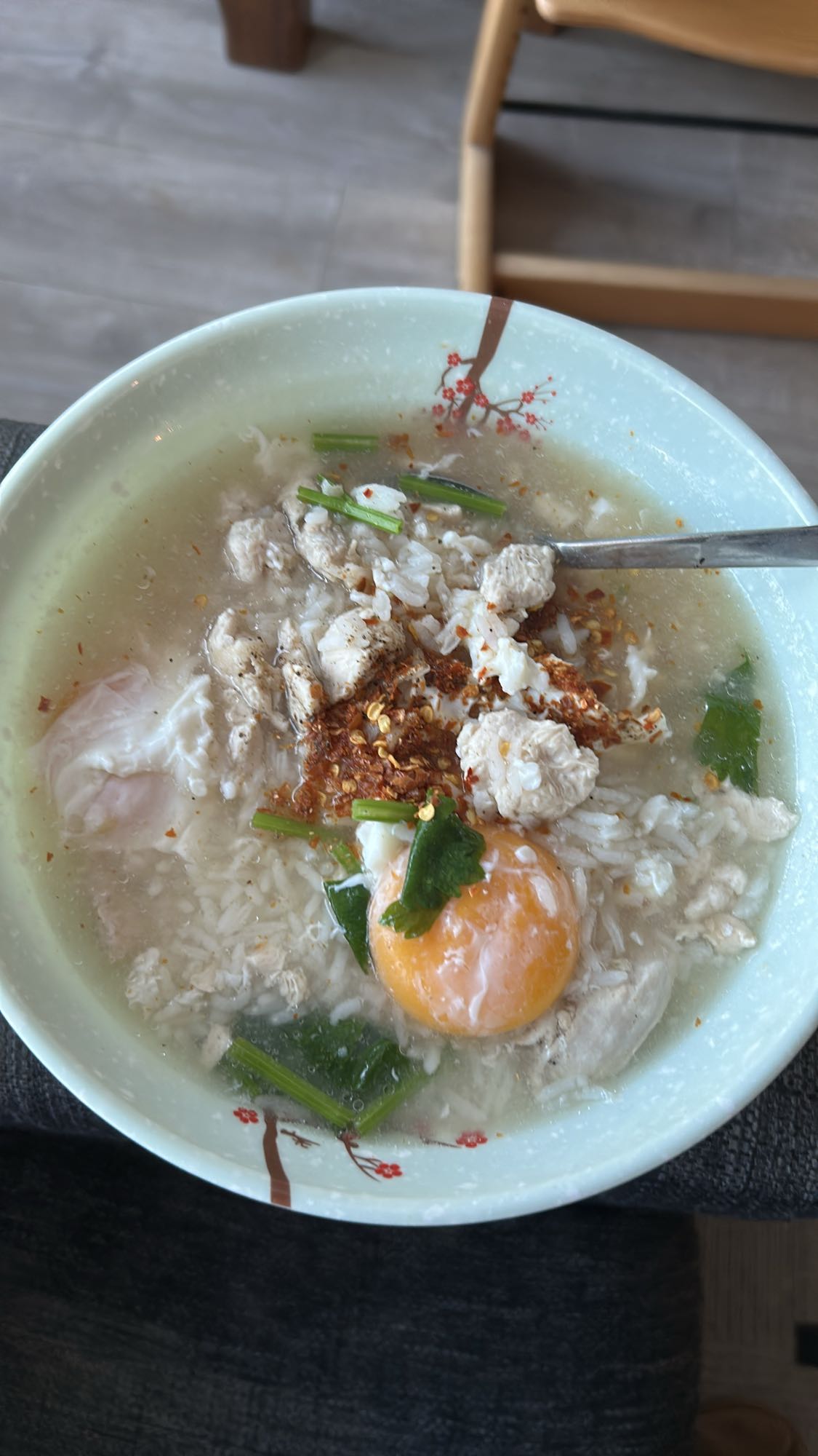 Risgrøt med kylling og egg