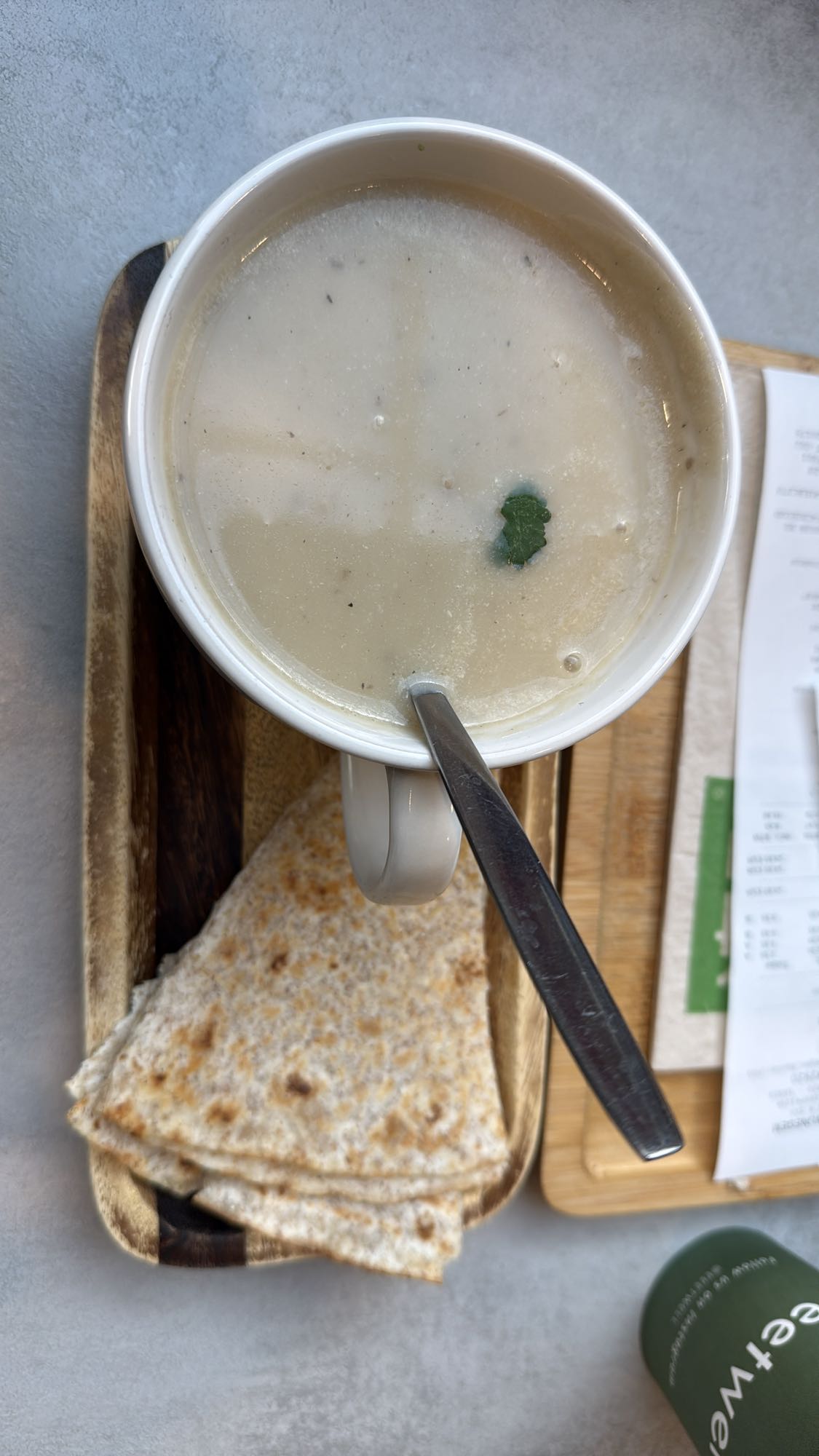 romige soep met flatbread