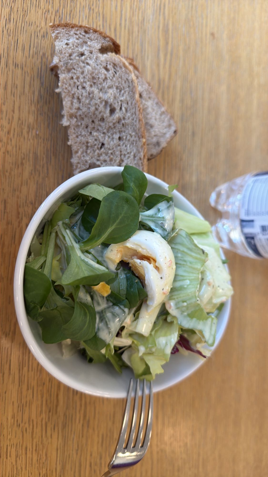 Eiersalat mit Brot