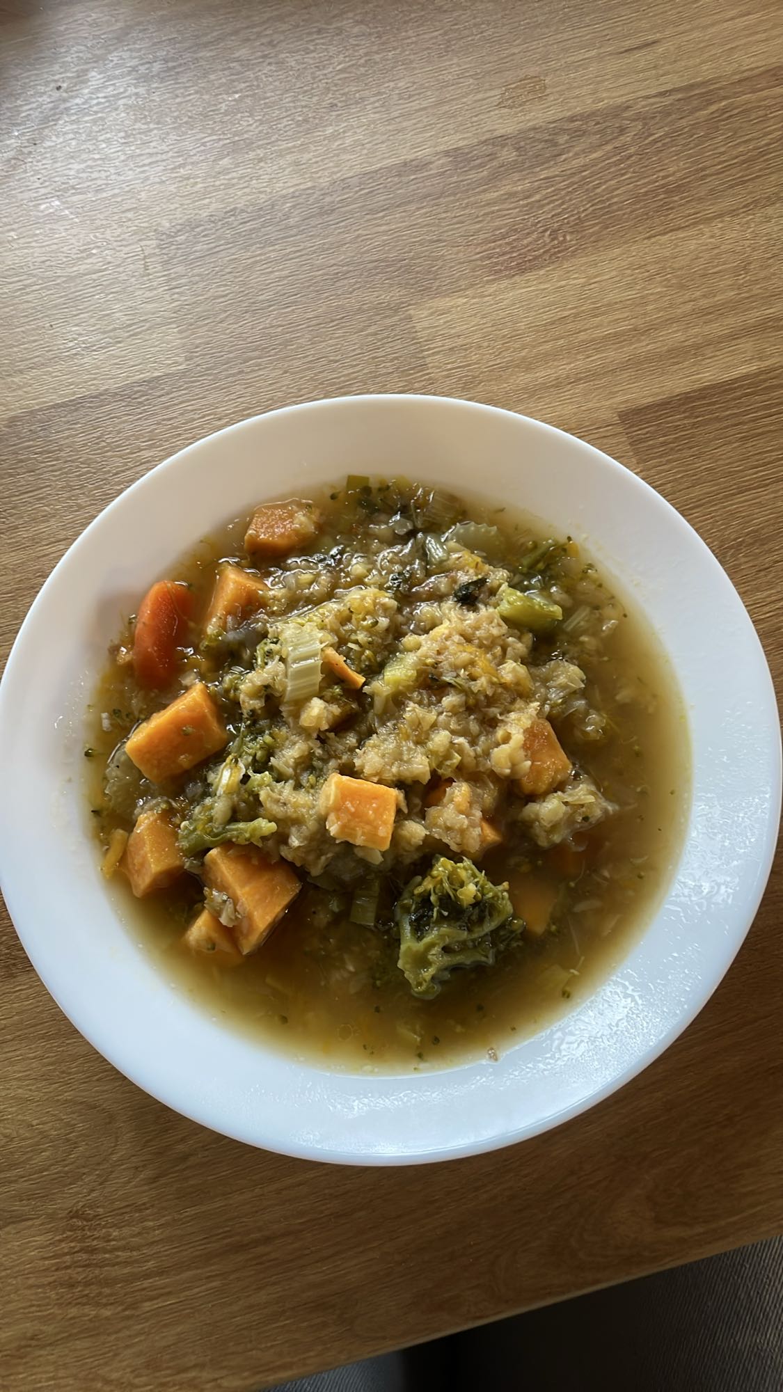 Zupa warzywna z soczewicą