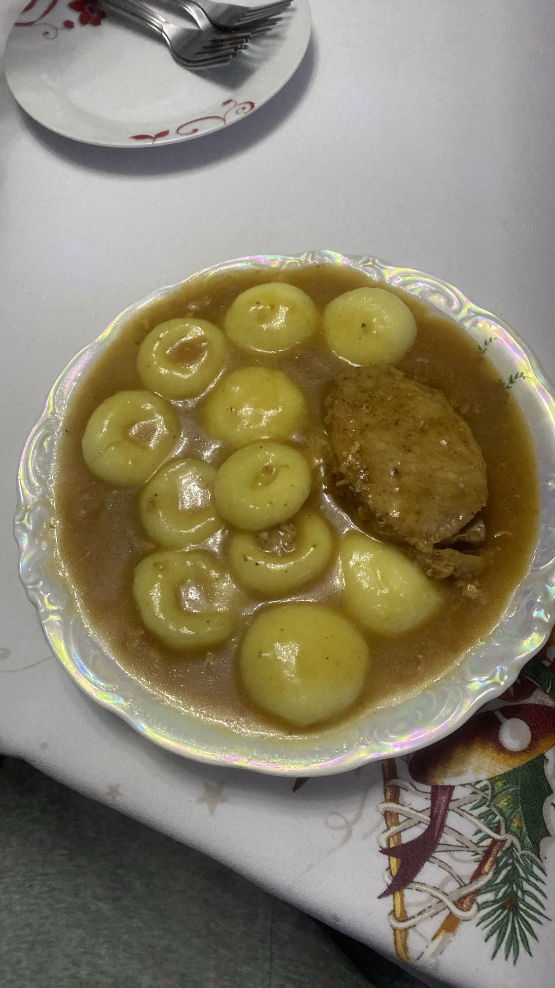 kluski śląskie z sosem