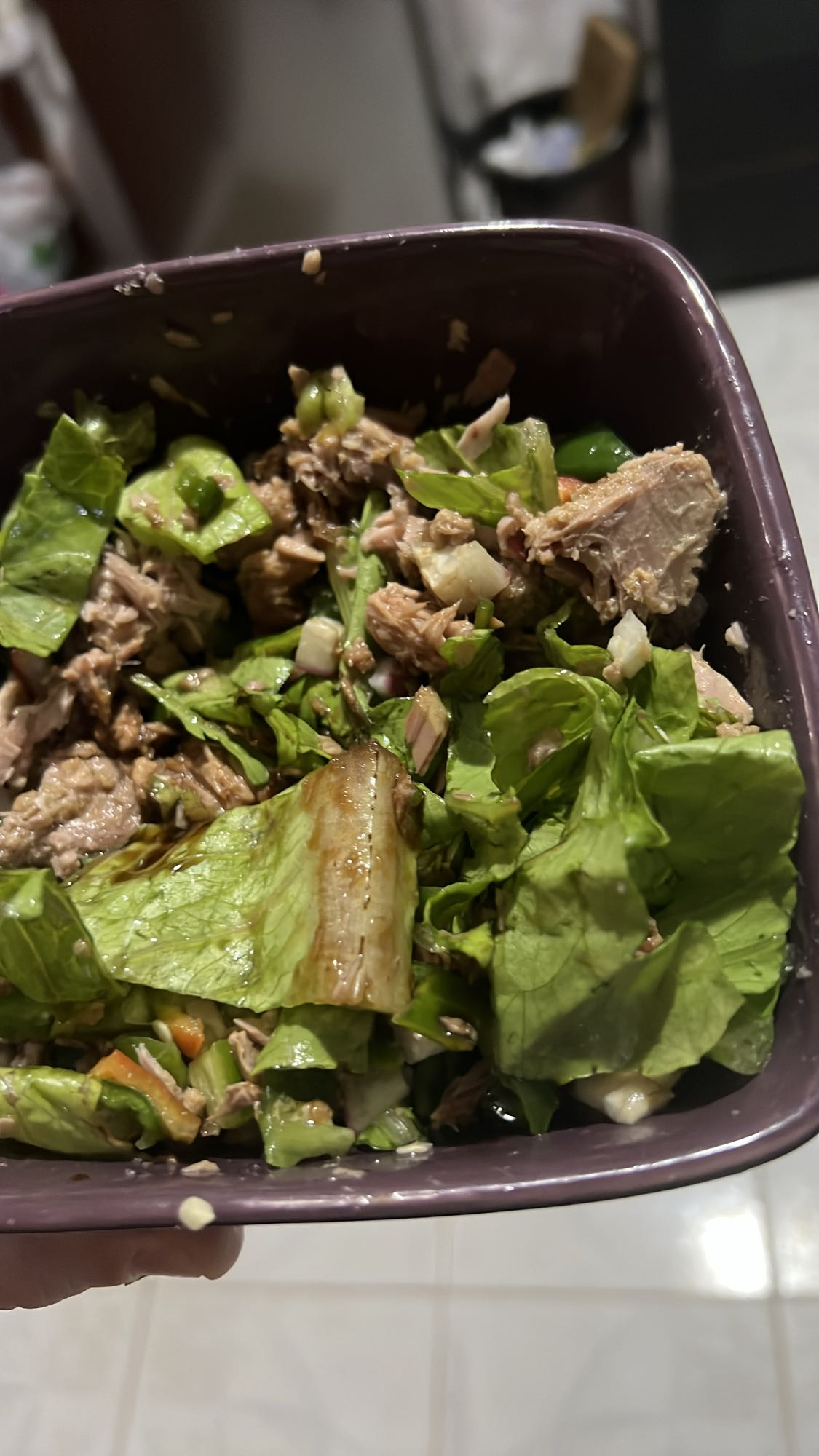 Tuna green salad bowl