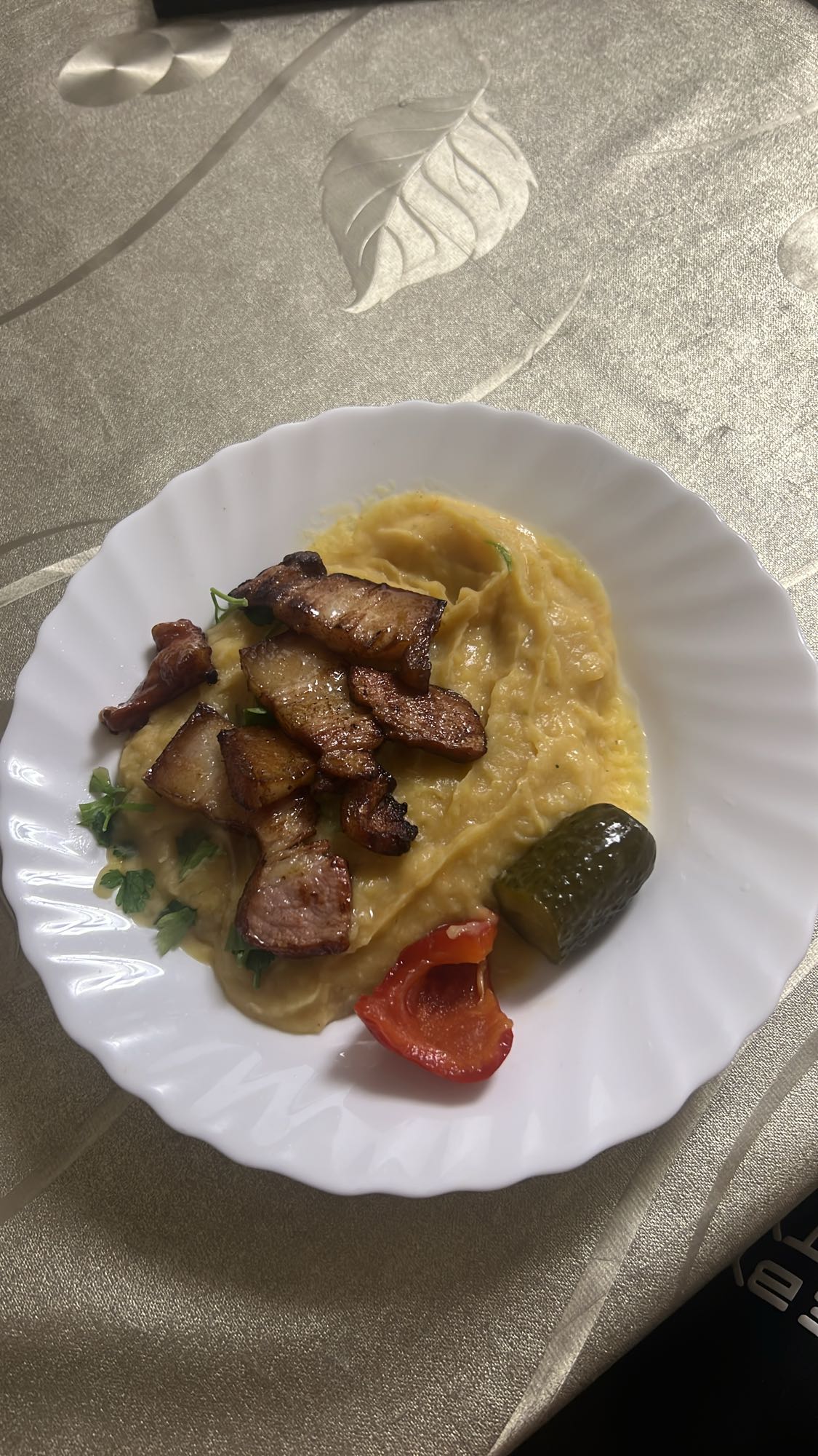 Fasole bătută cu slănină
