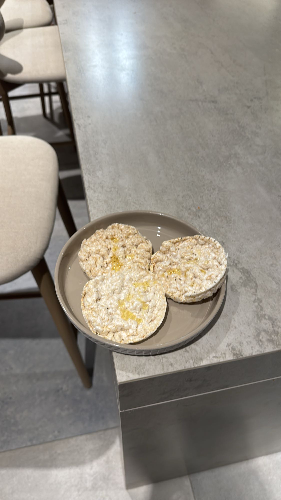 Tortitas de arroz con miel y banana