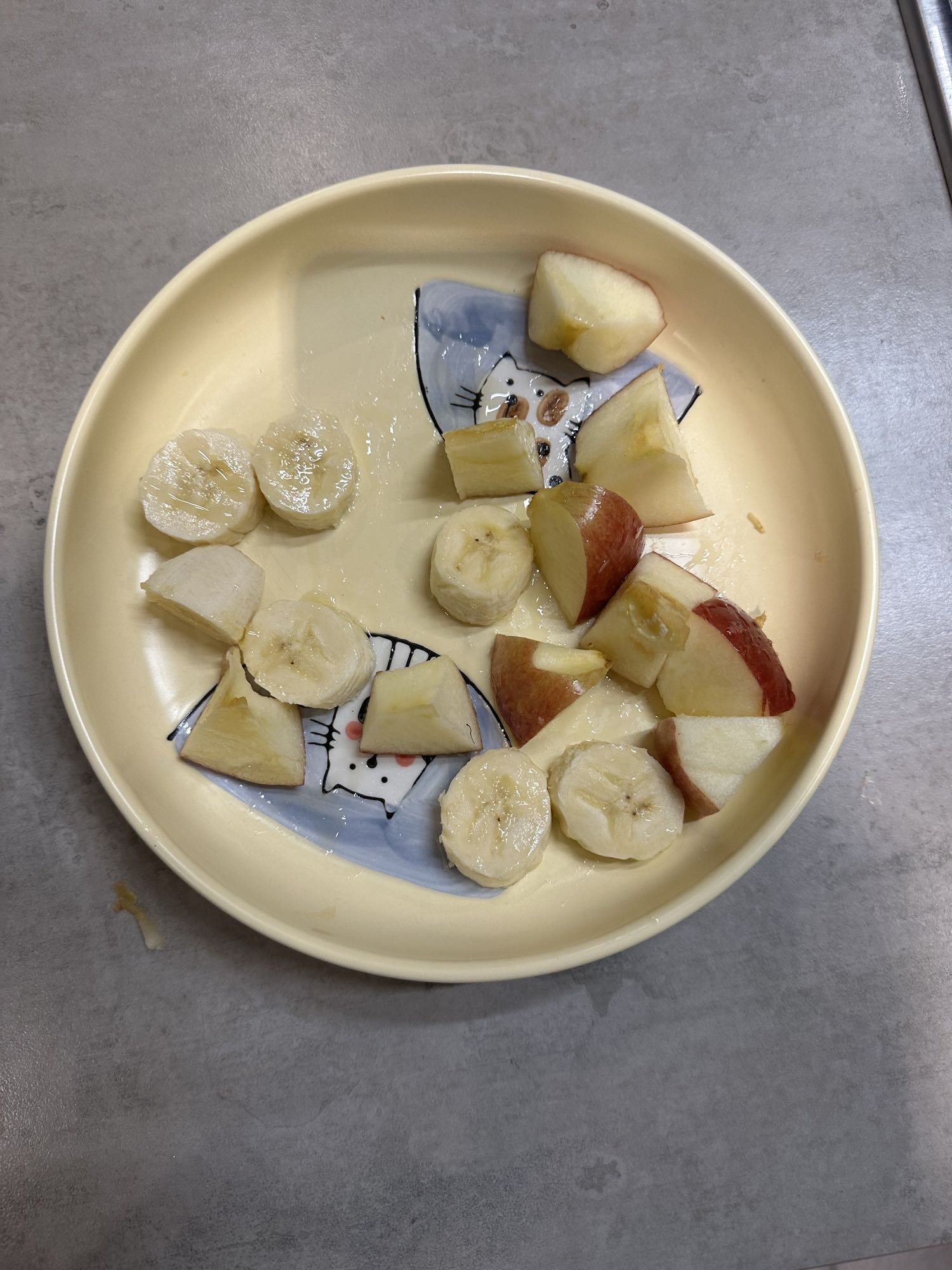 Fruta picada con miel