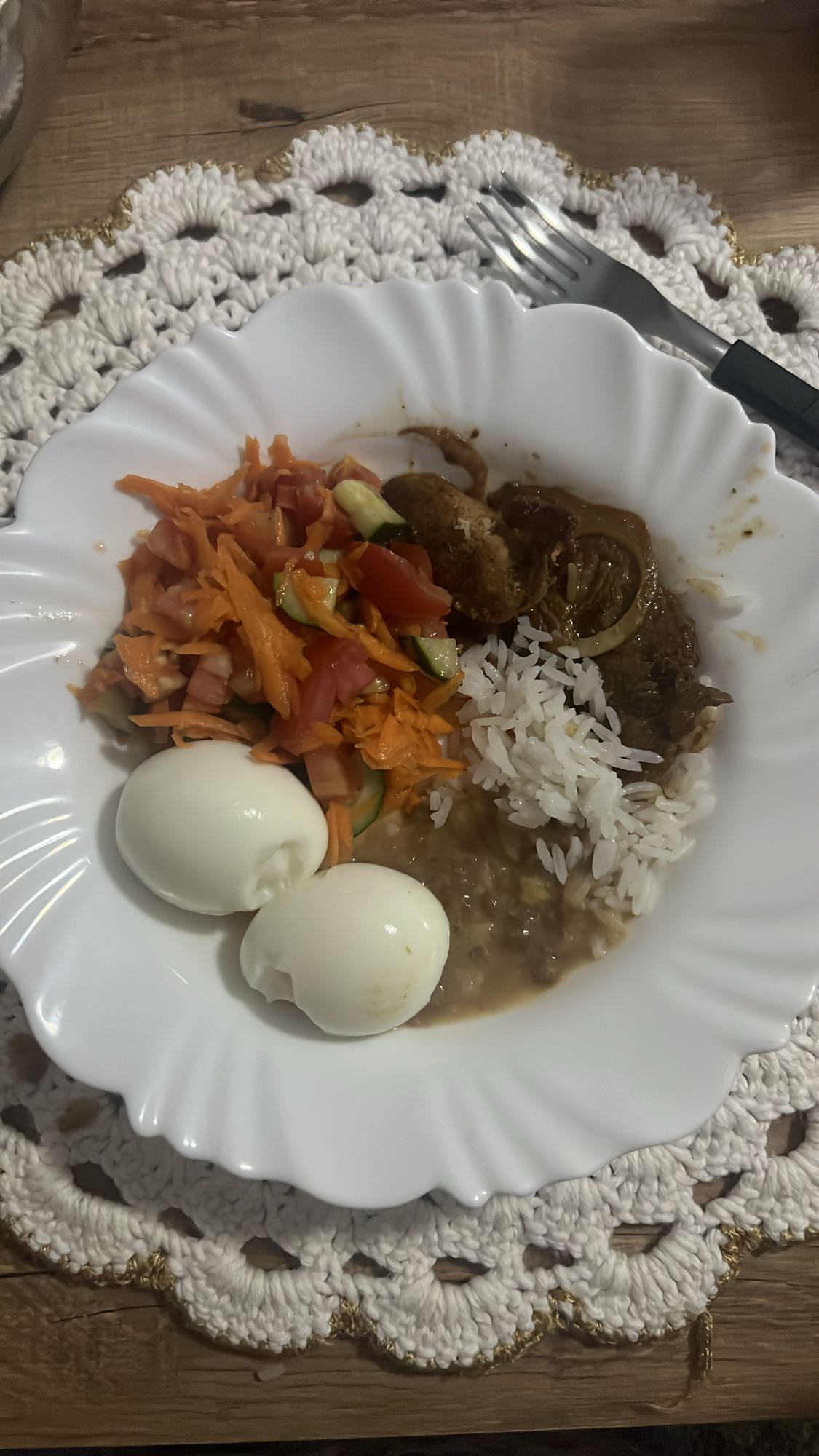 Prato com arroz e carne
