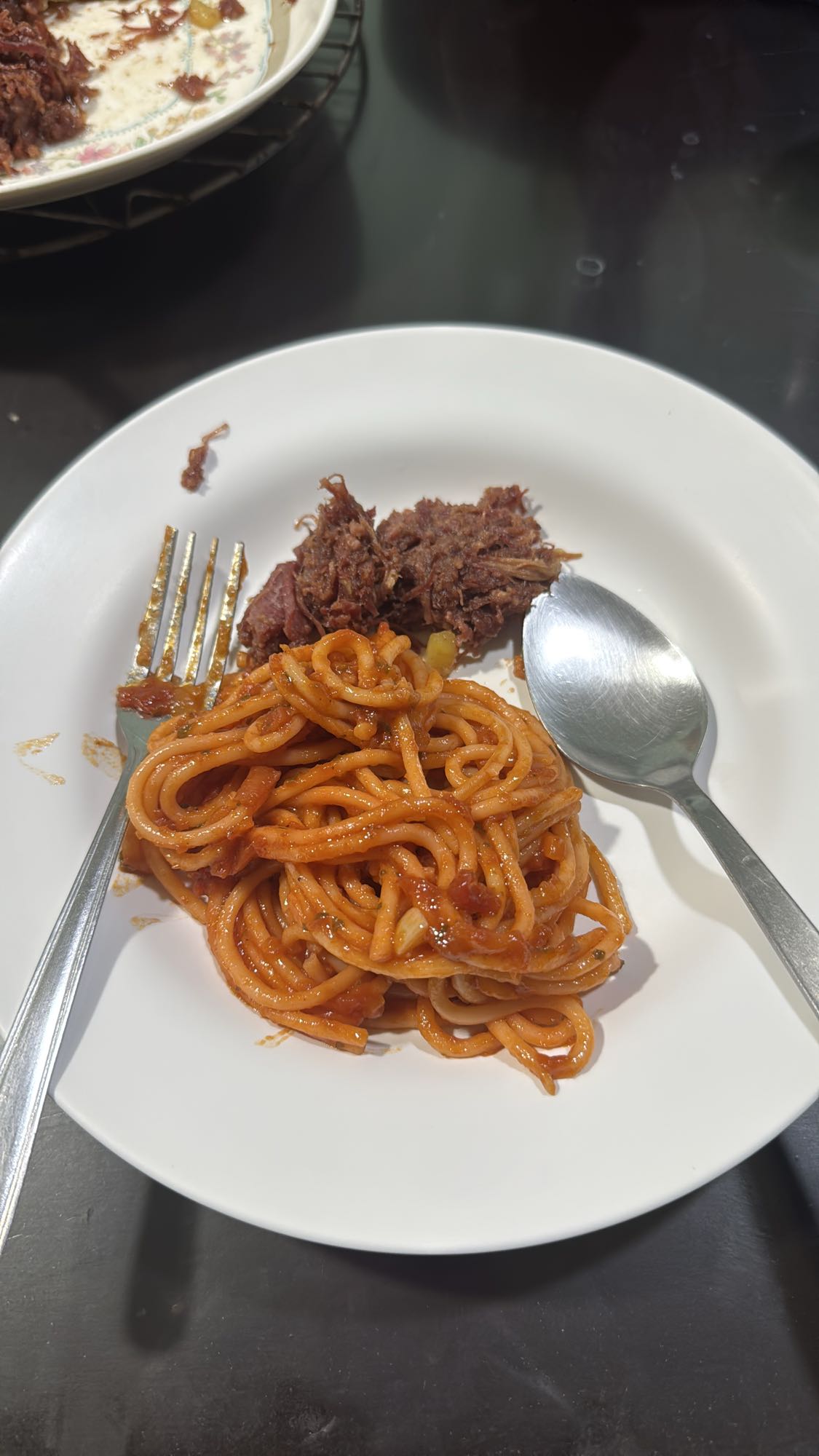 Spaghetti with shredded beef