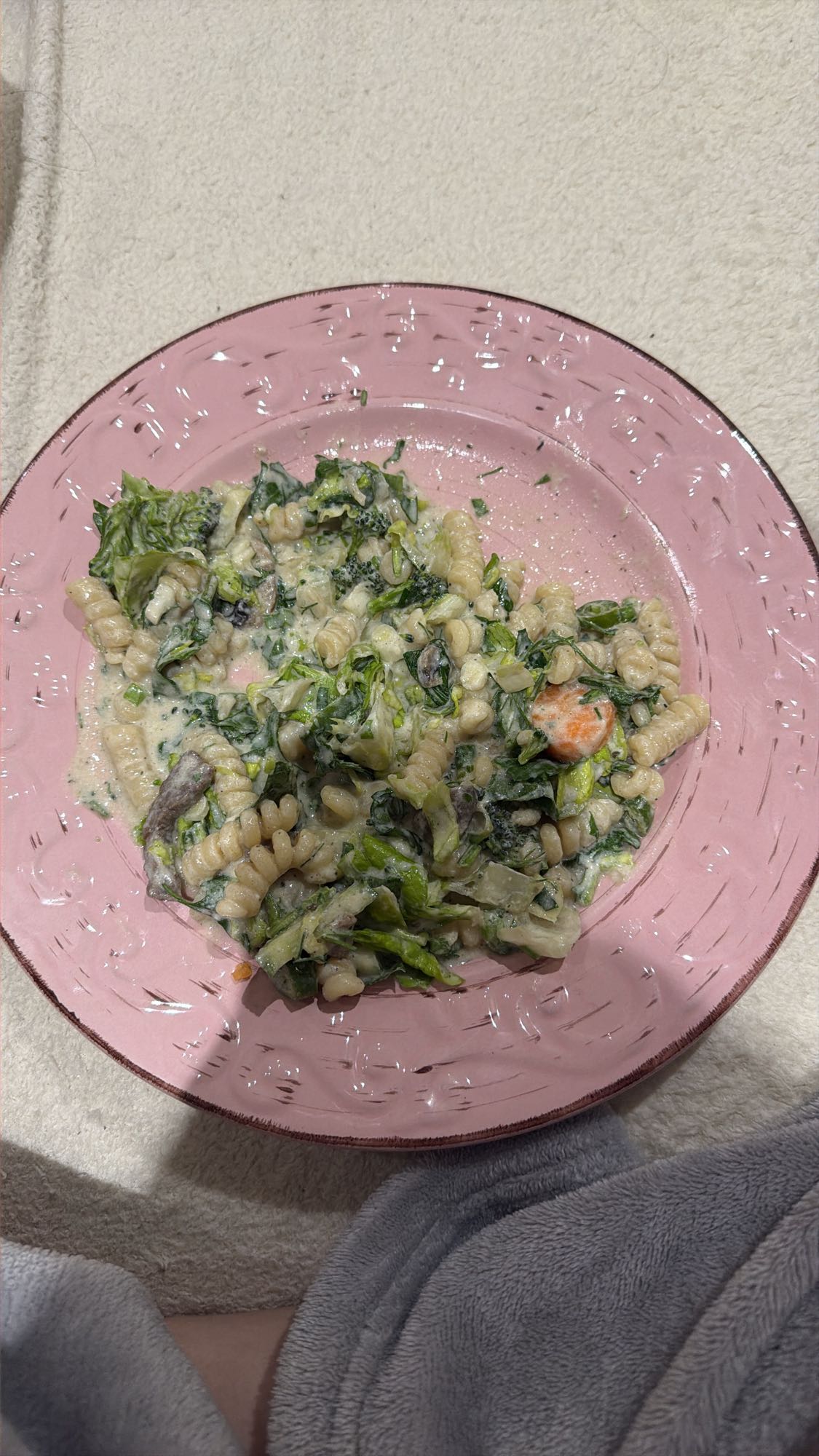 باستا بالخضار والكريمة