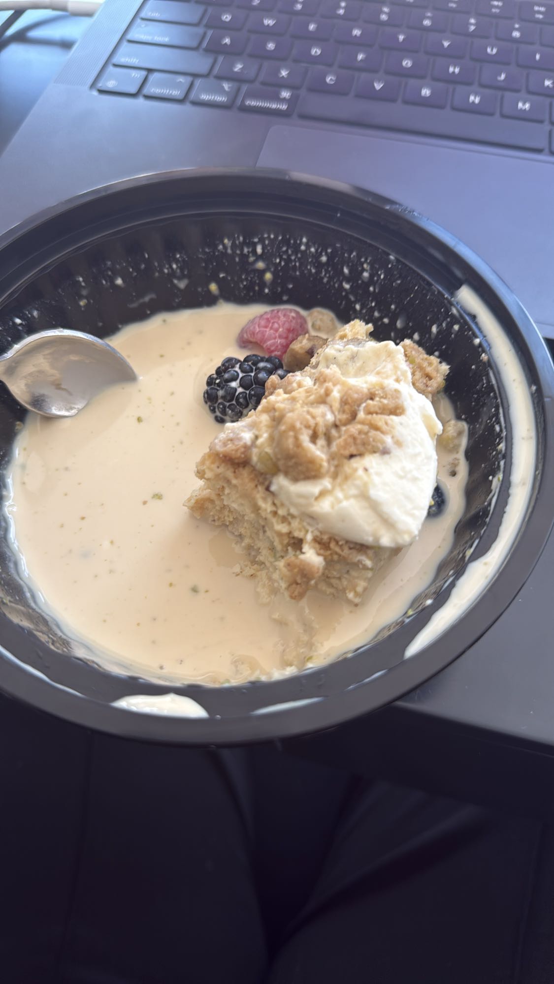 Berry cream cake bowl