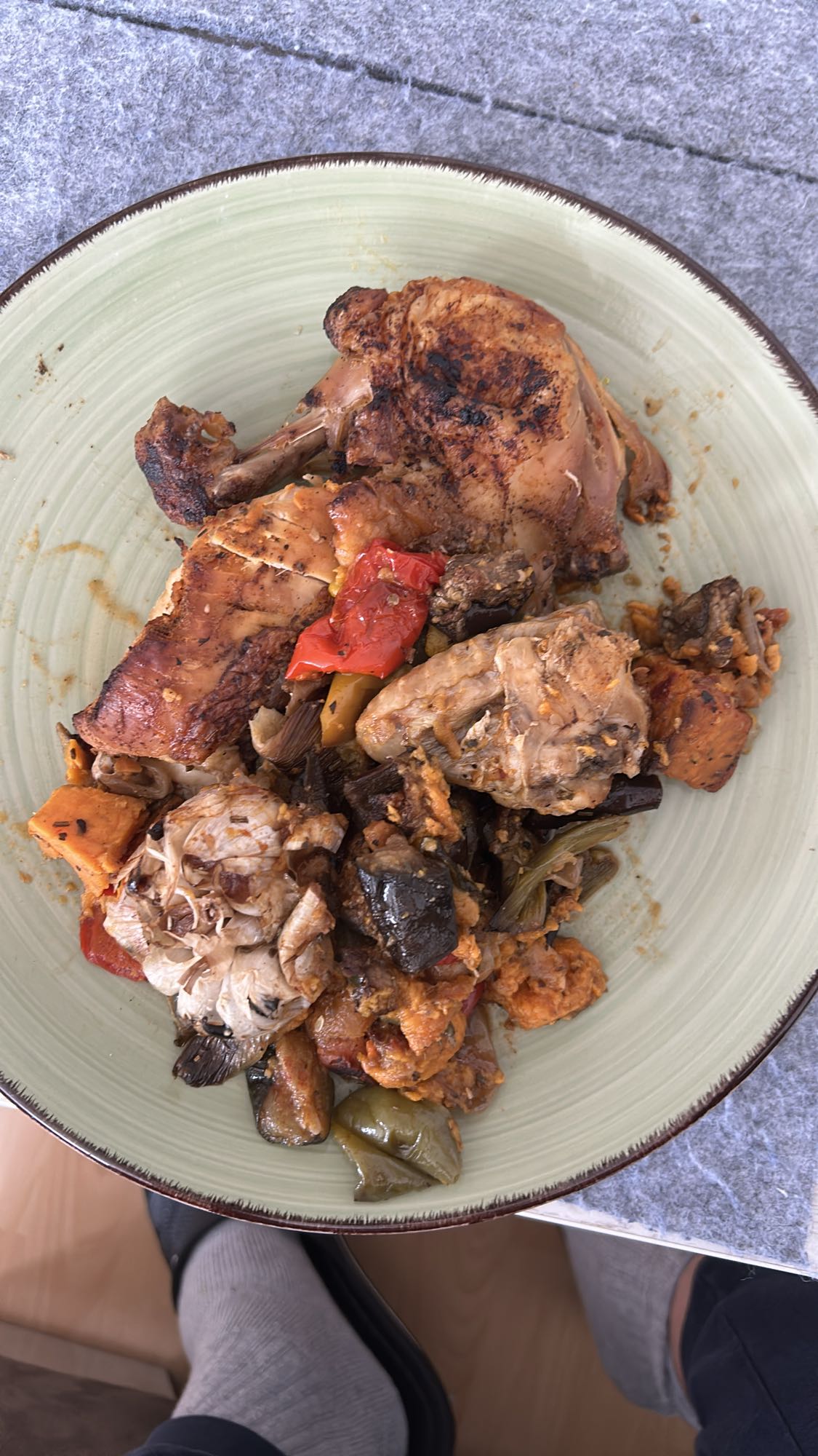 Pollo asado con verduras