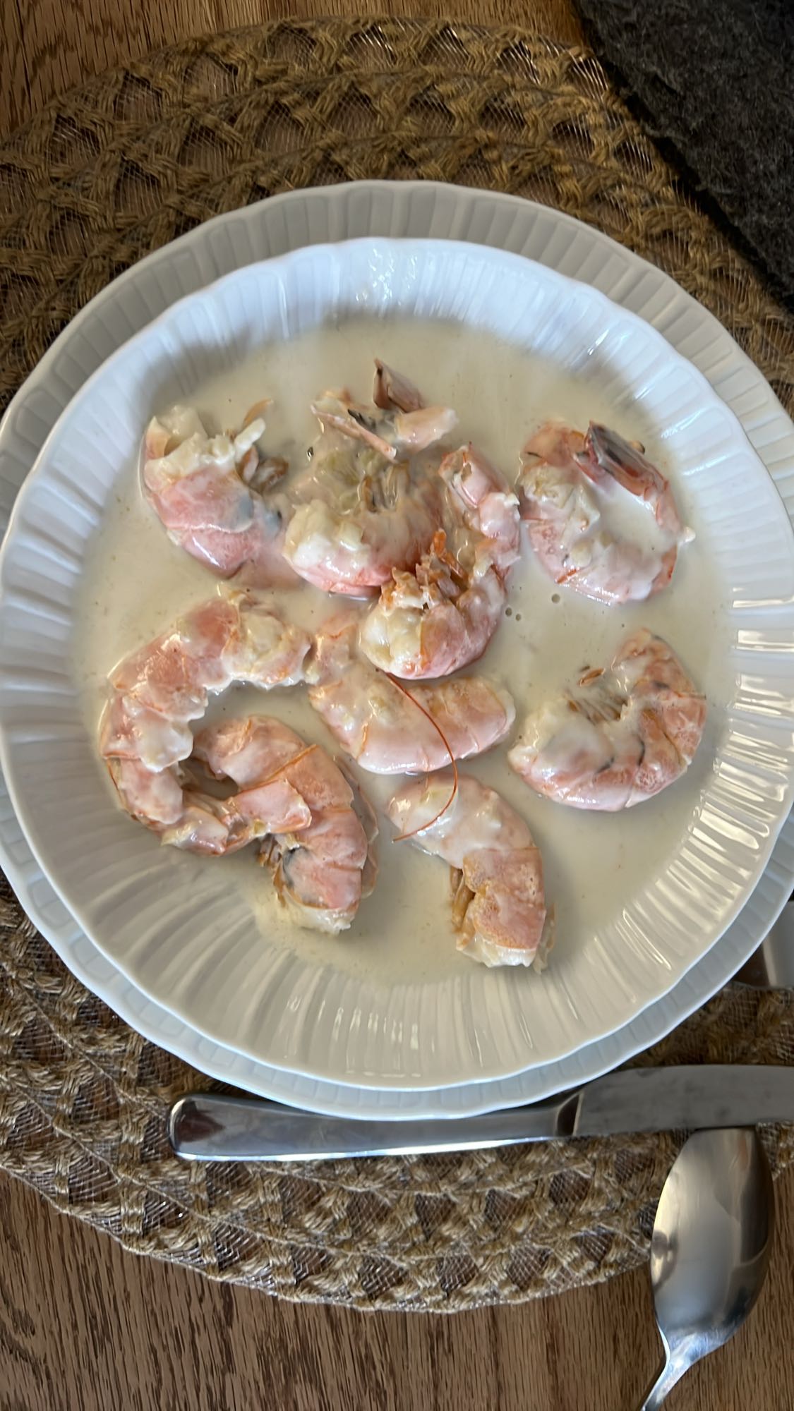 Gambas con salsa cremosa