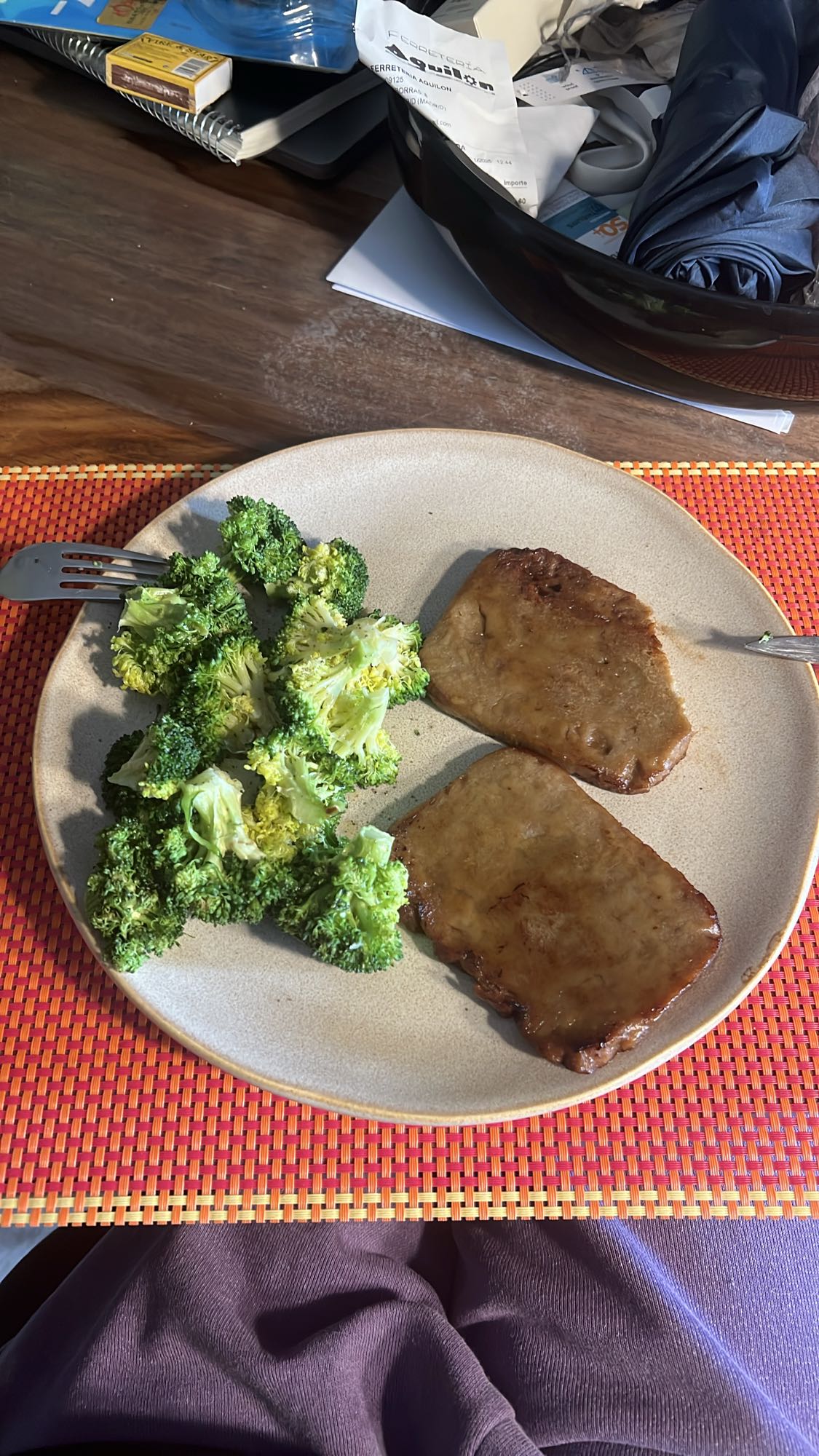 brócoli y filete vegetal