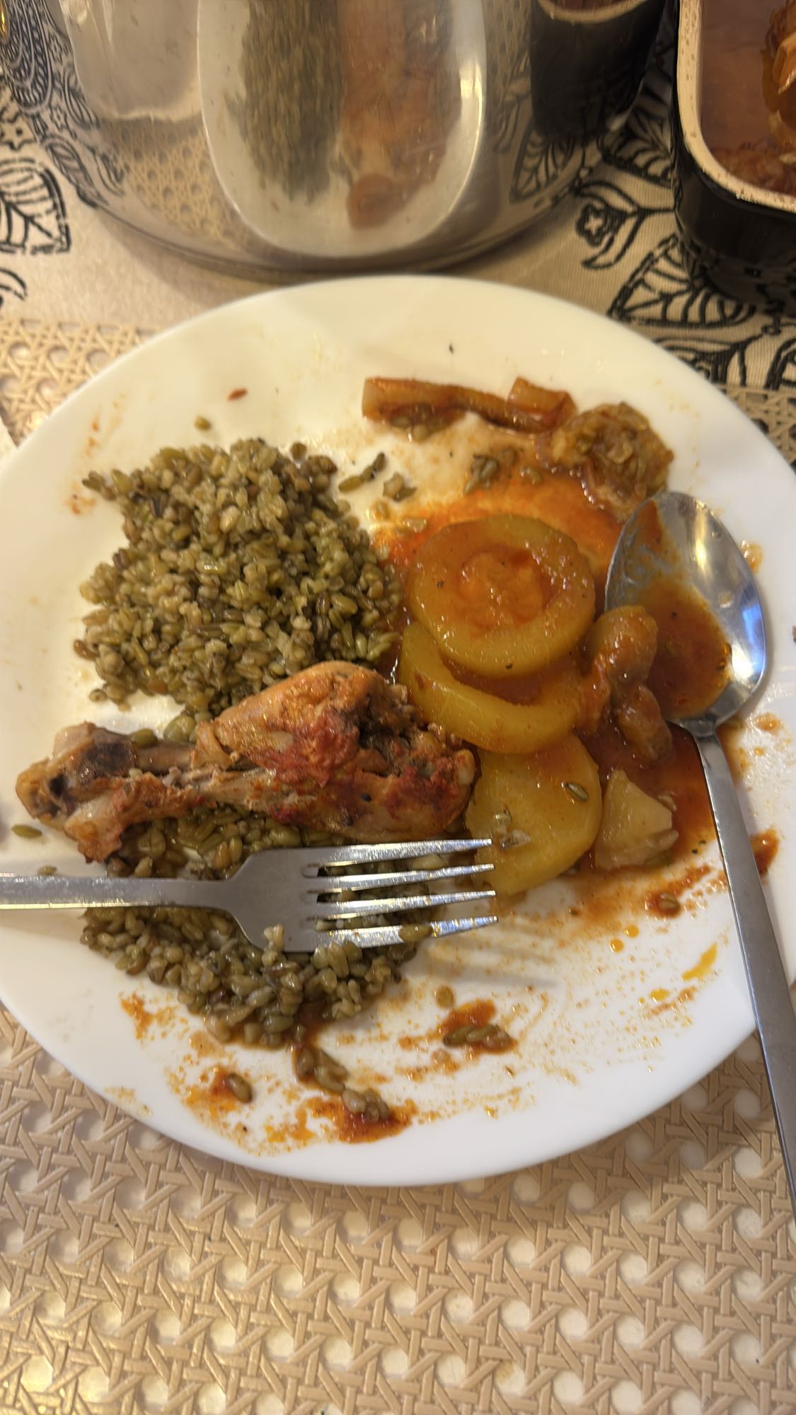 Kyckling med gryn och zucchini