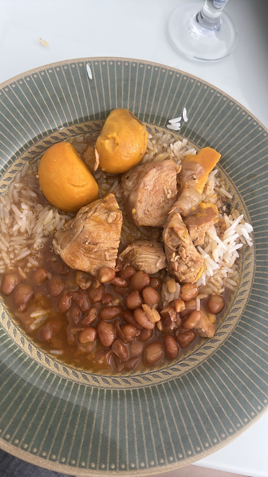 Frango ao molho com pequi