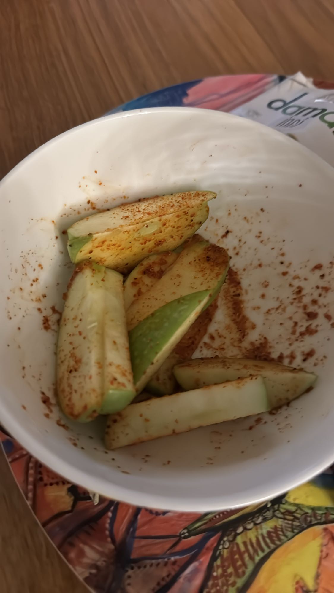 Gröna äppelskivor med chili