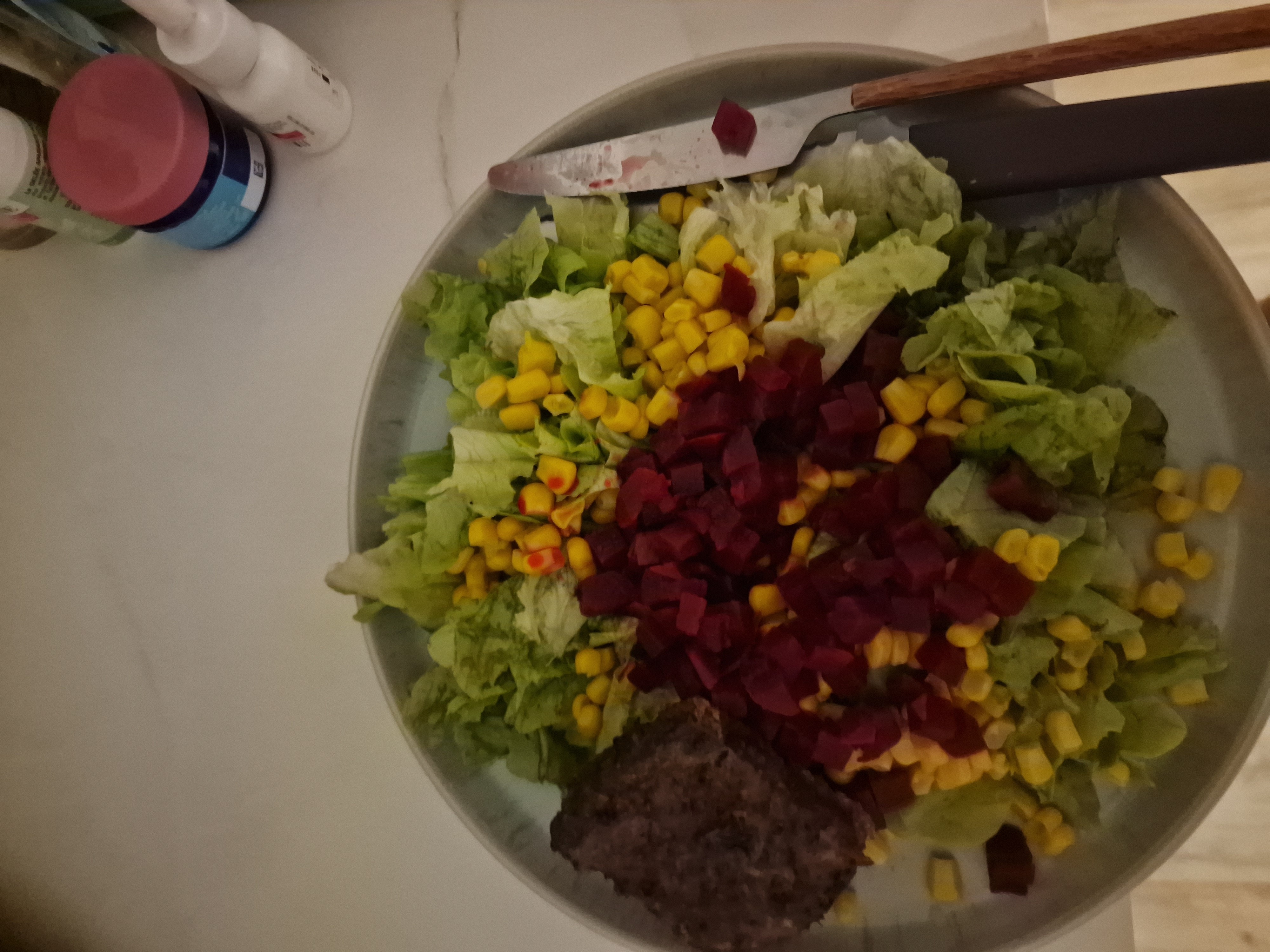 Salade betterave maïs steak
