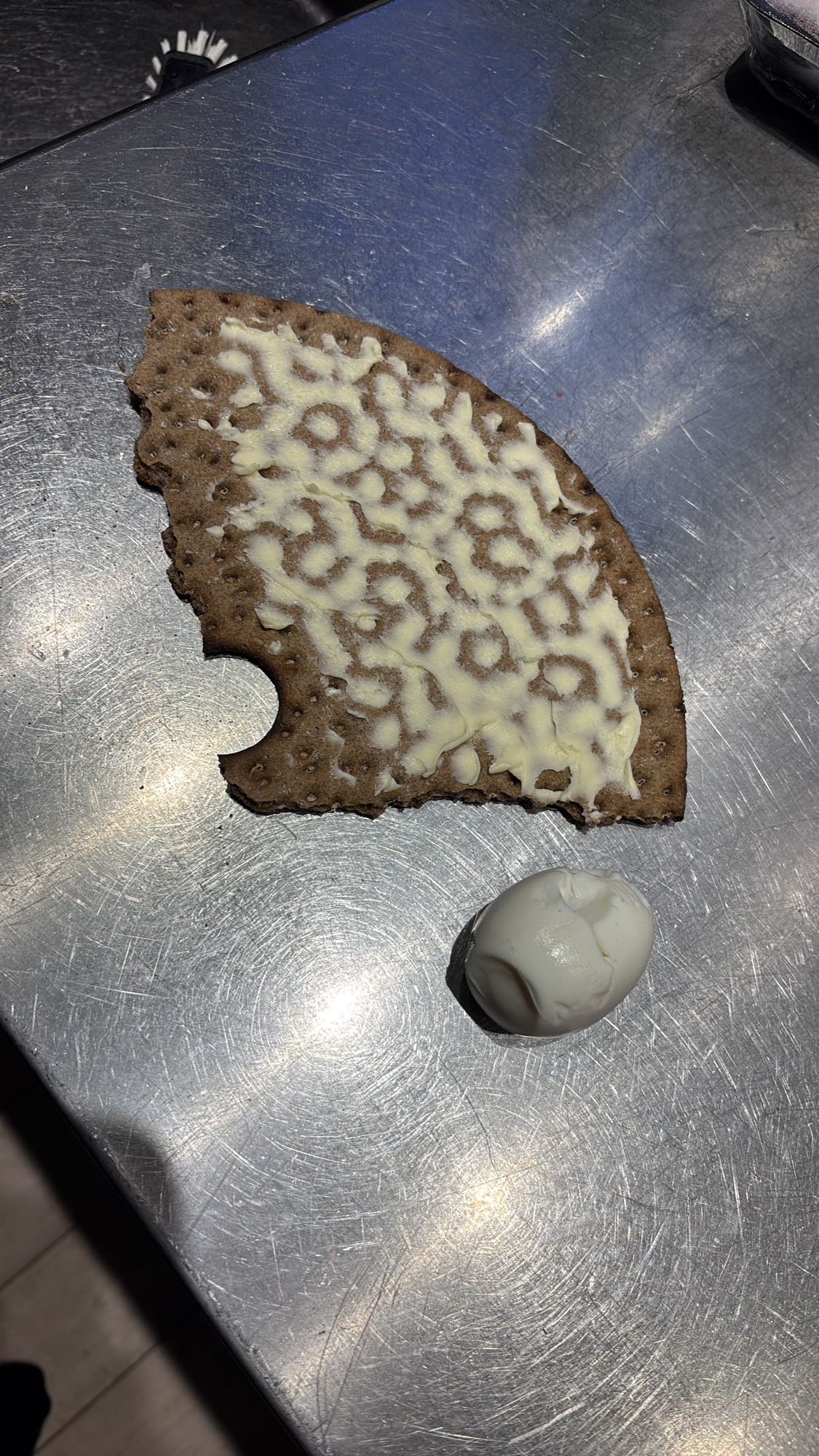 Knäckebröd med ägg
