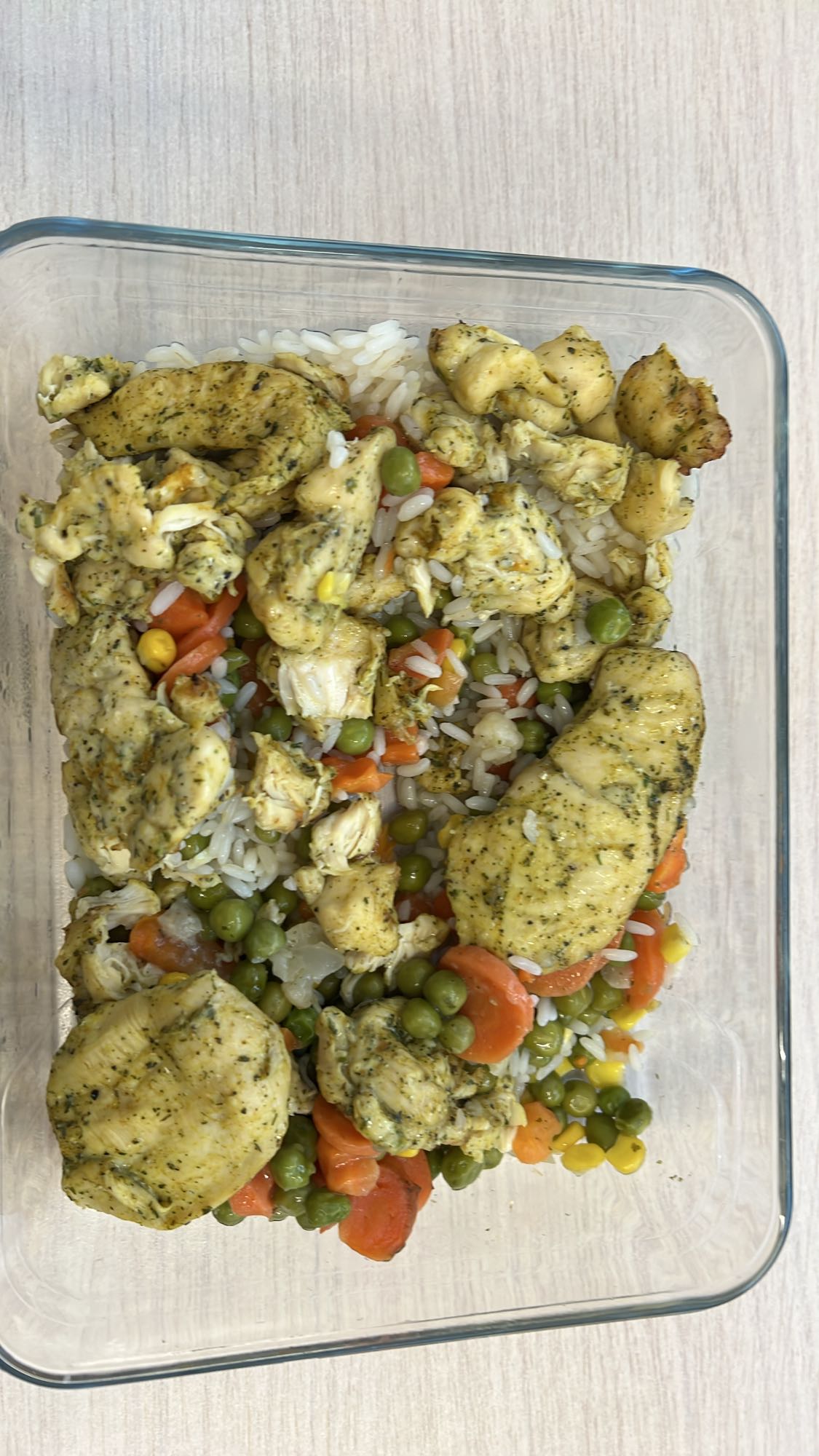 Kurczak z ryżem i warzywami