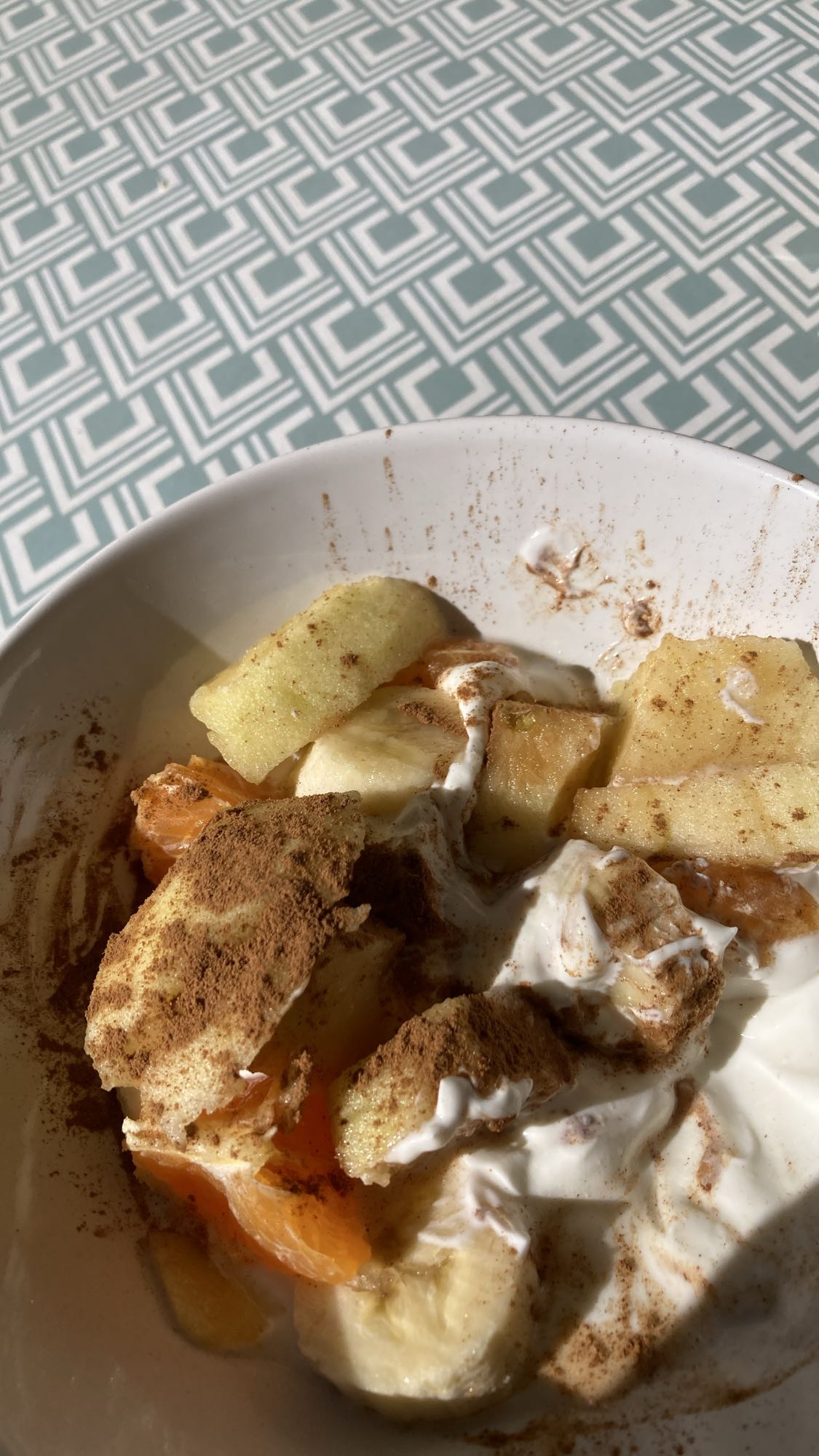 Fruktsallad med yoghurt