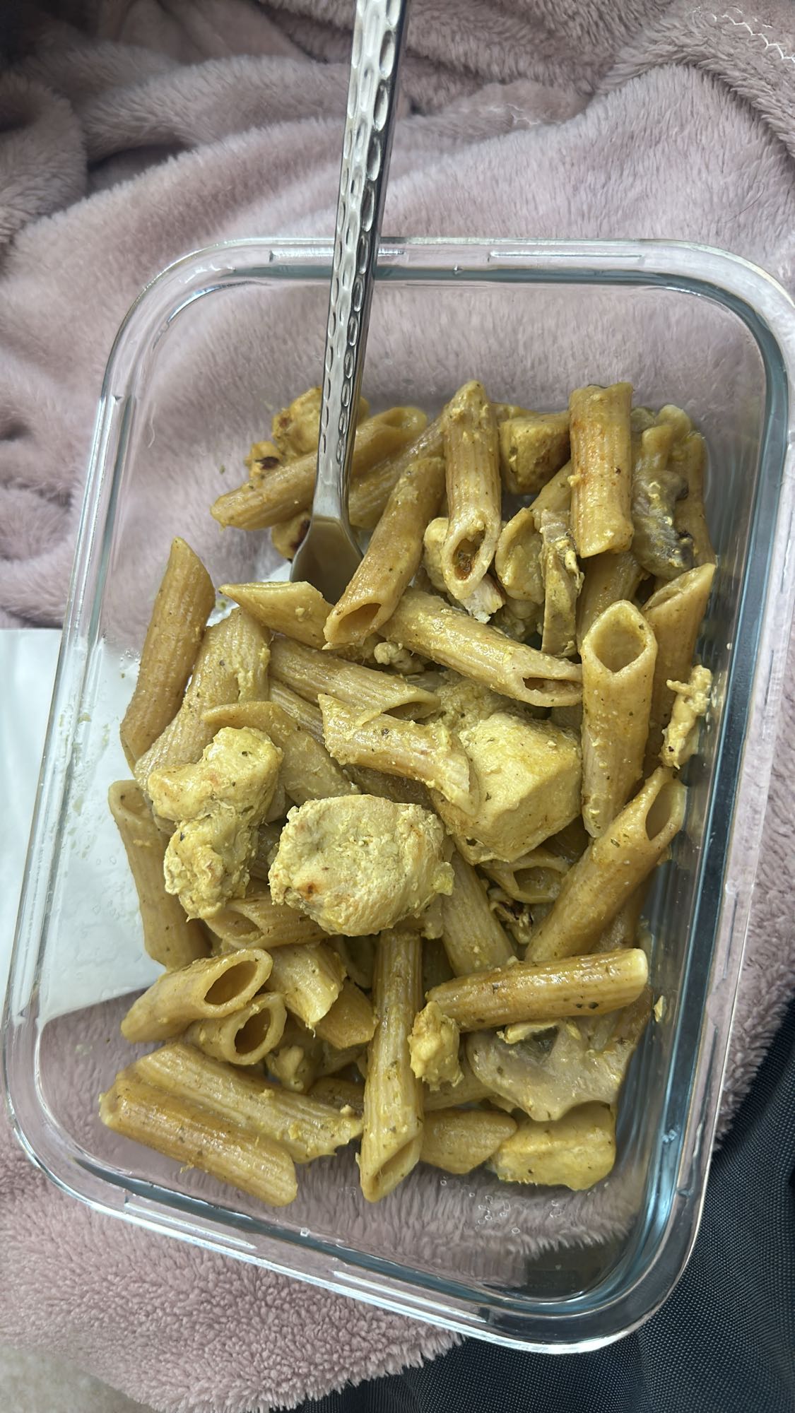 Kycklingpasta med sås