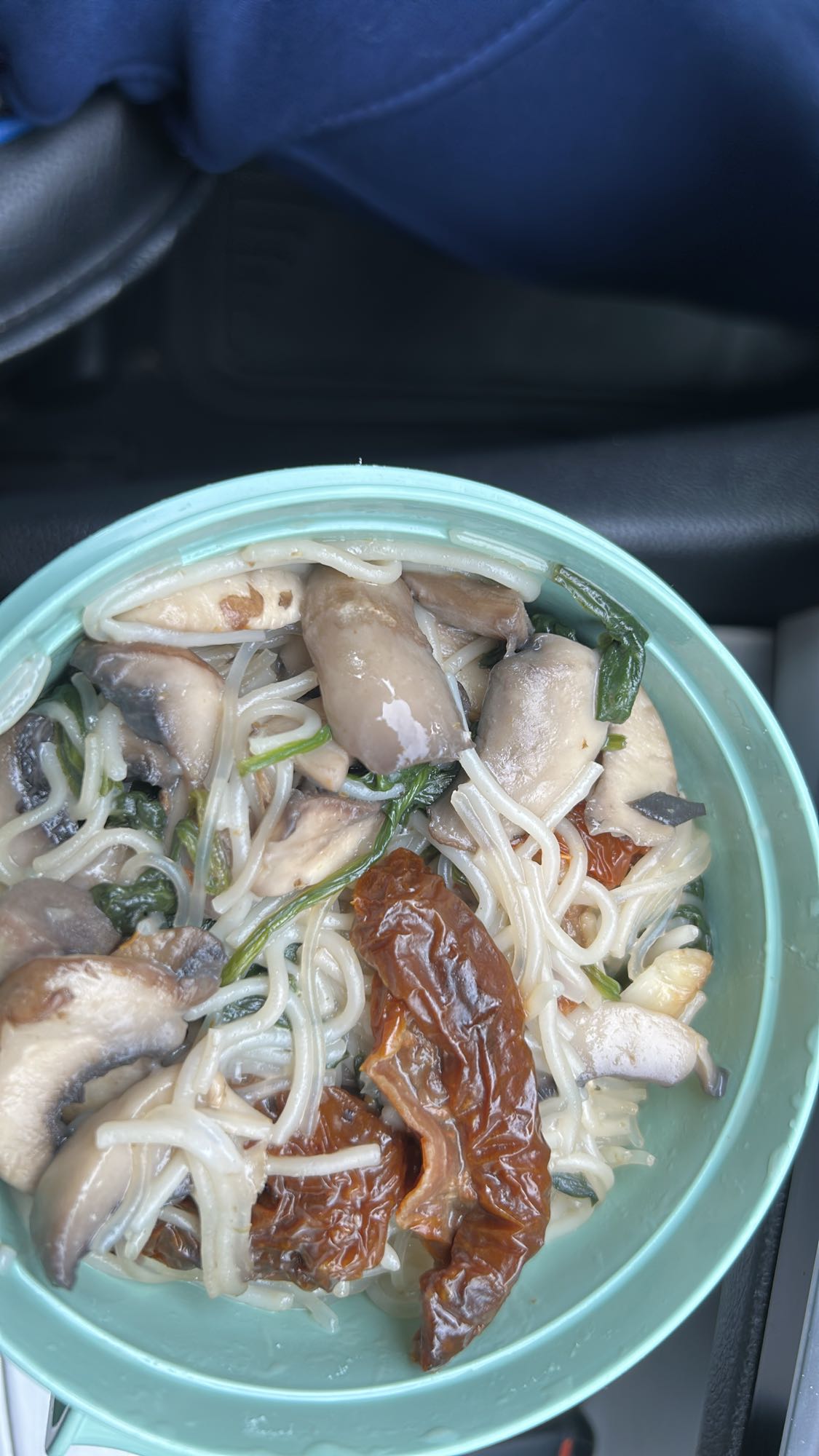 fideos con champiñones y tomate seco