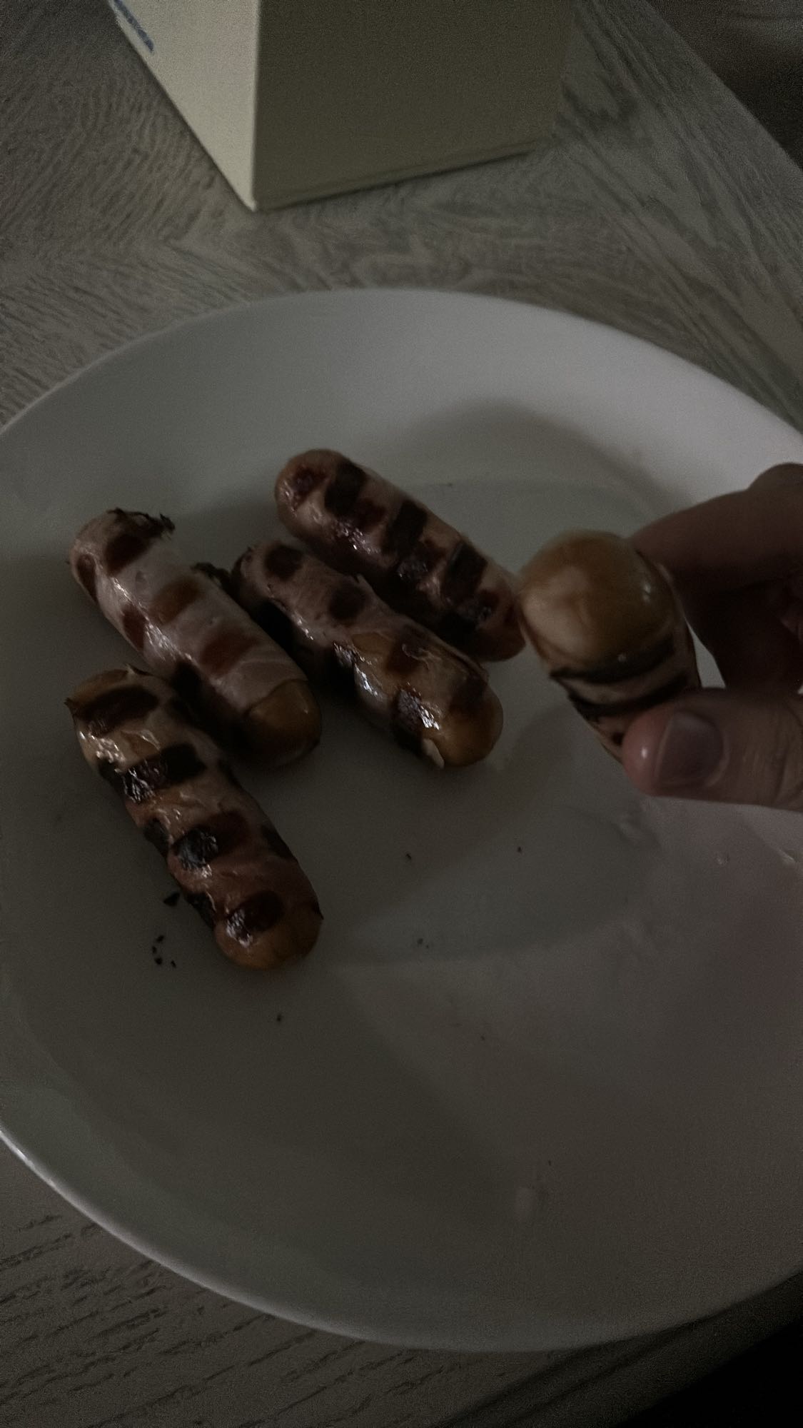 сосиски в беконе