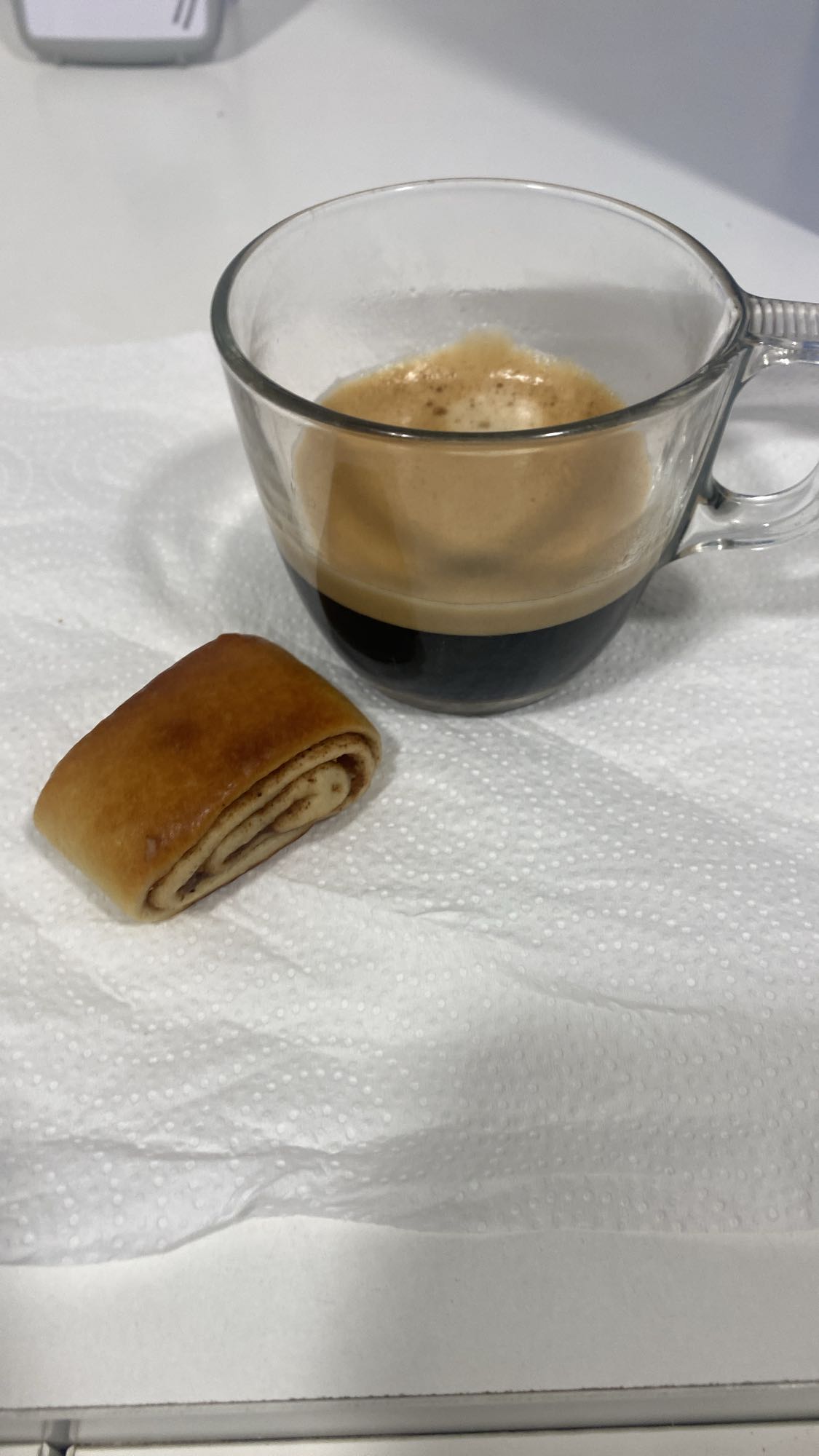 Cafea cu rulou dulce