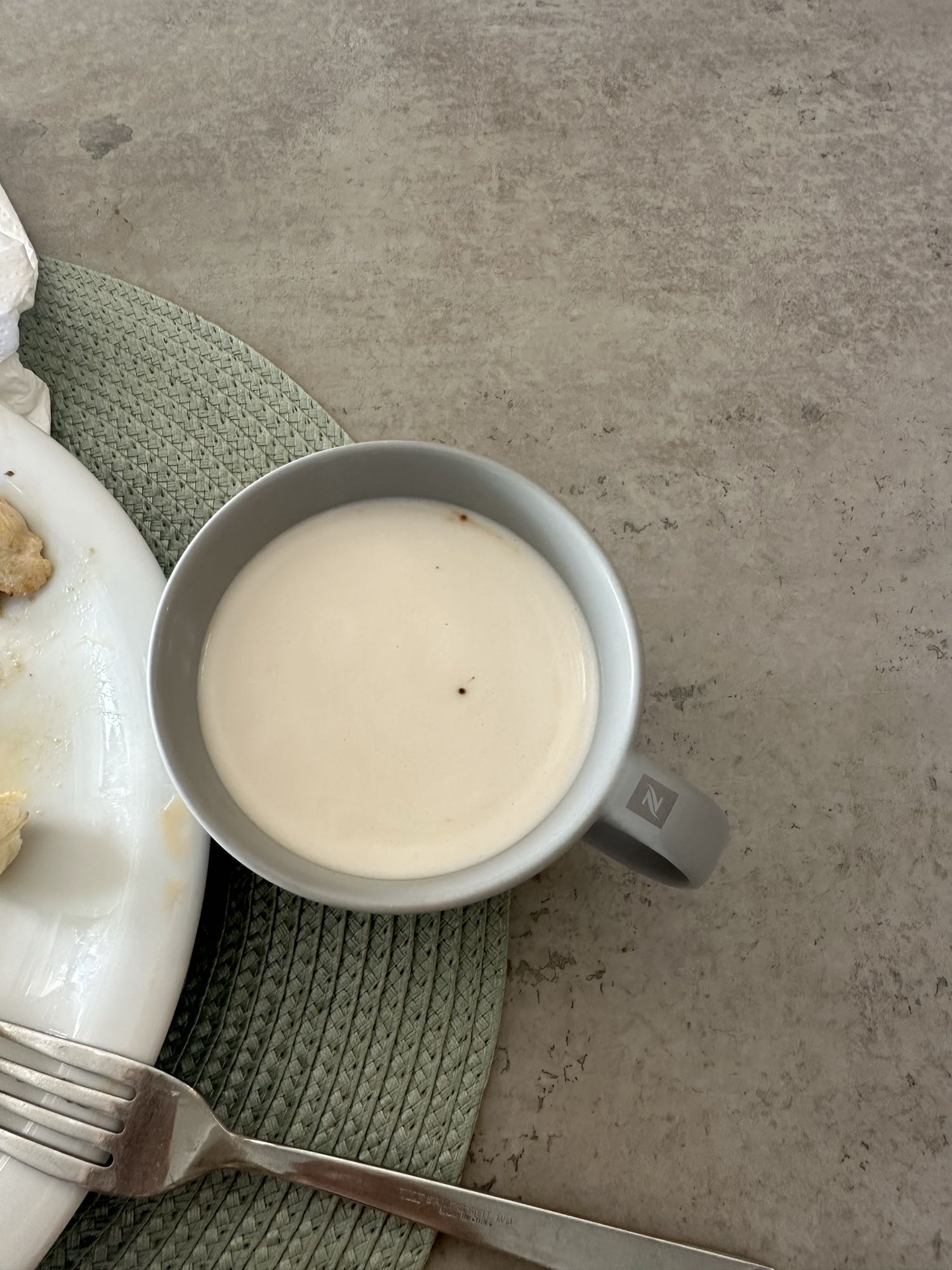 café con leche descremada