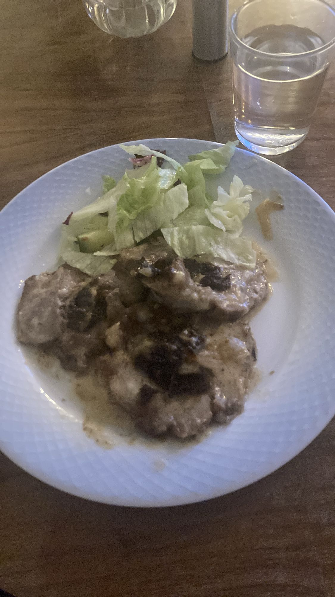 Fläskfilé med sallad