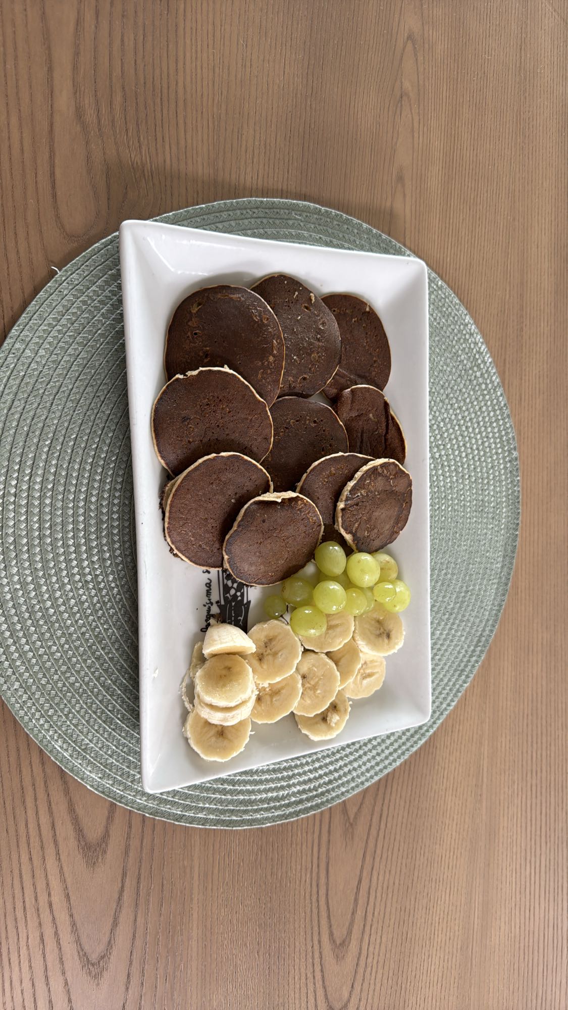 Panqueques de avena con frutas