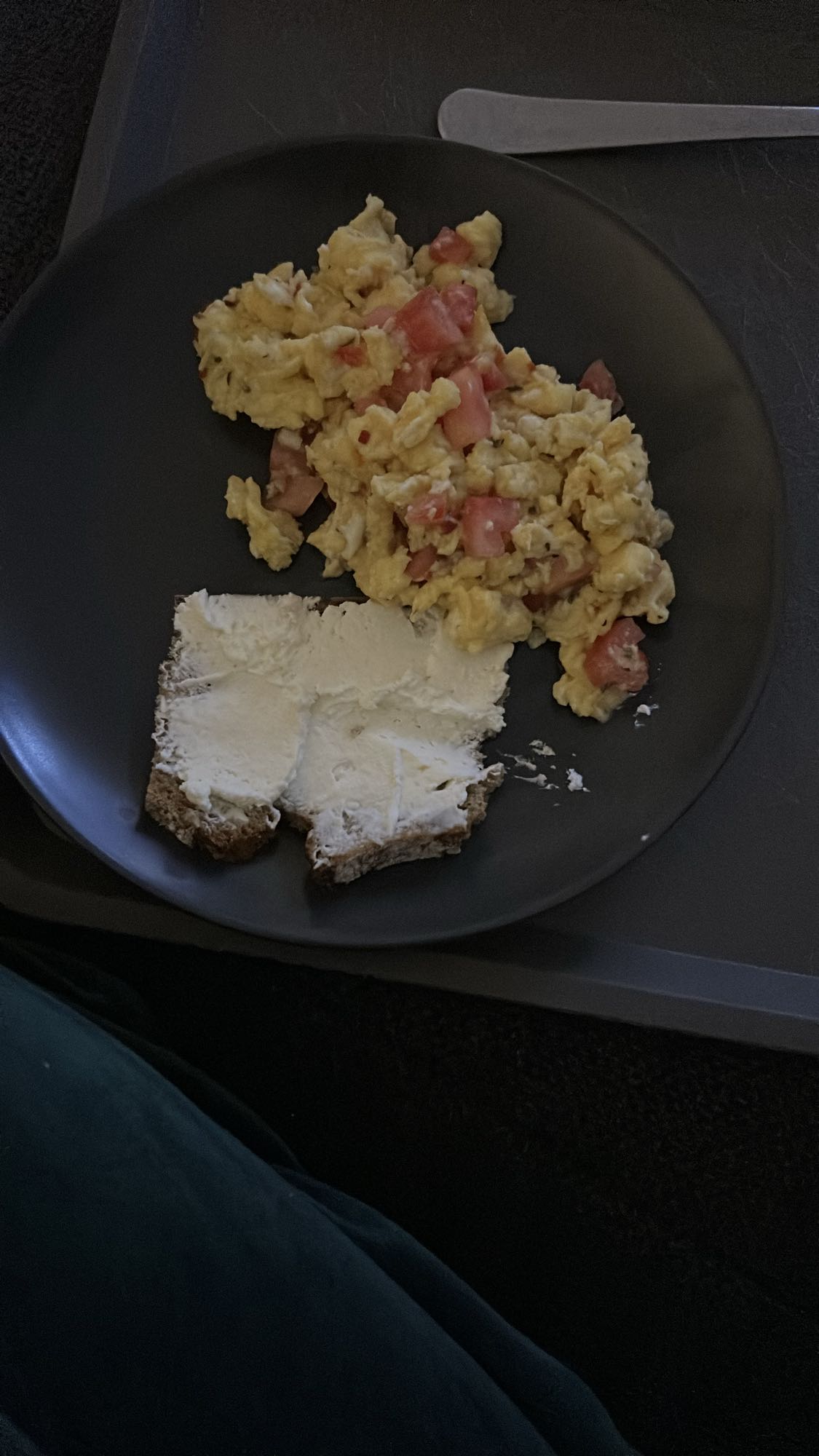 Rührei mit Brot