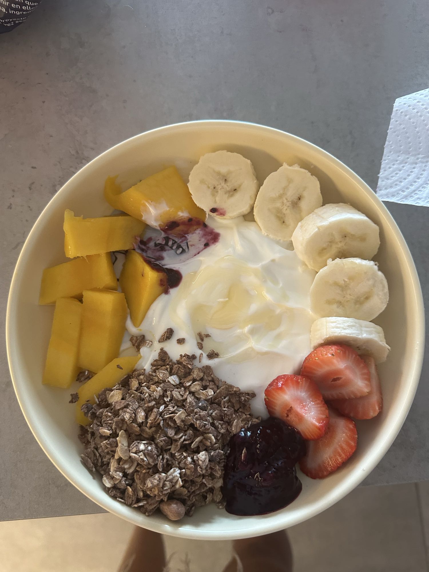 Tazón de yogur con frutas